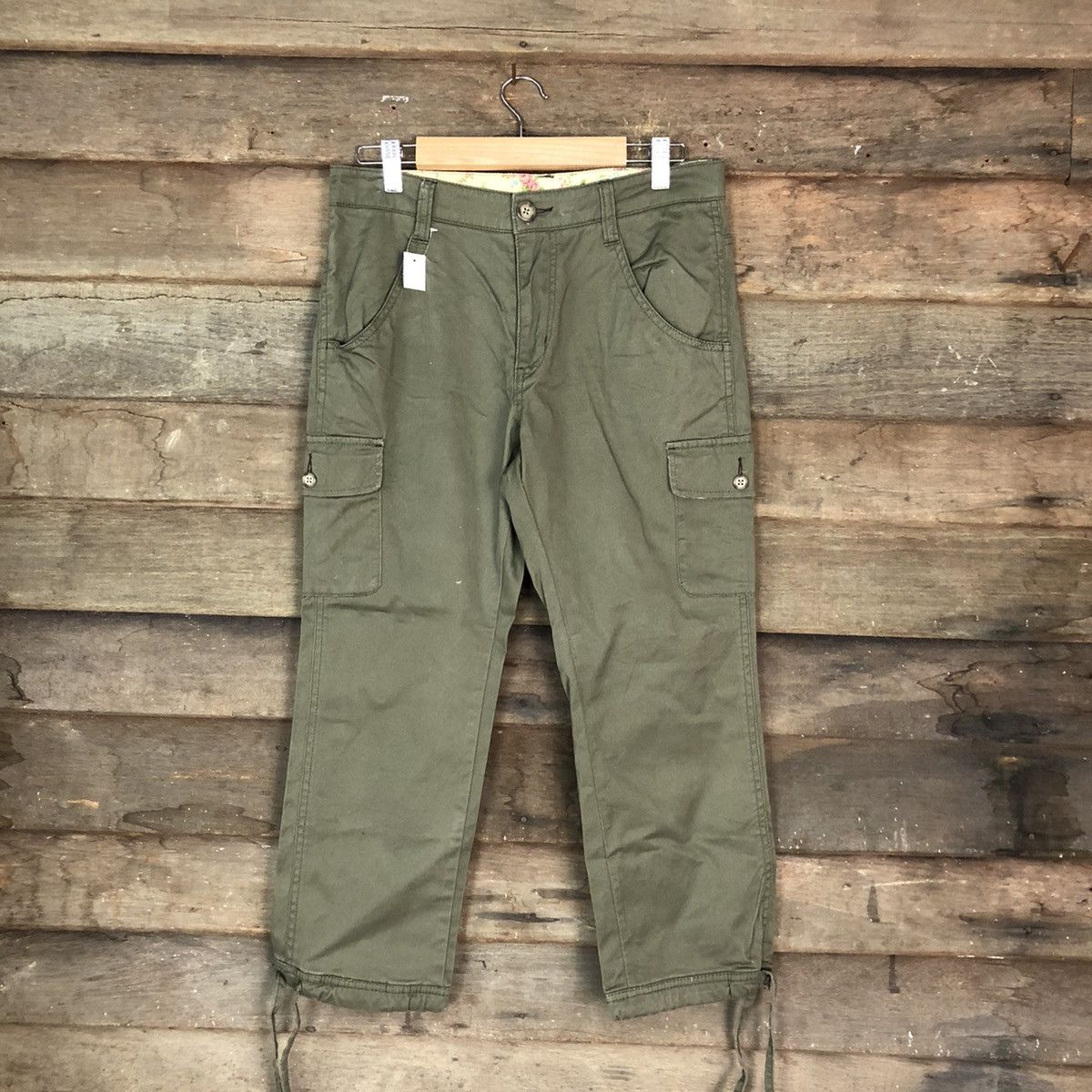 Japanese Brand DLL Japanese Green cropped Cargo Multipocket Pants #1493 Size 28" / US 6 / IT 42 - 1 Thumbnail