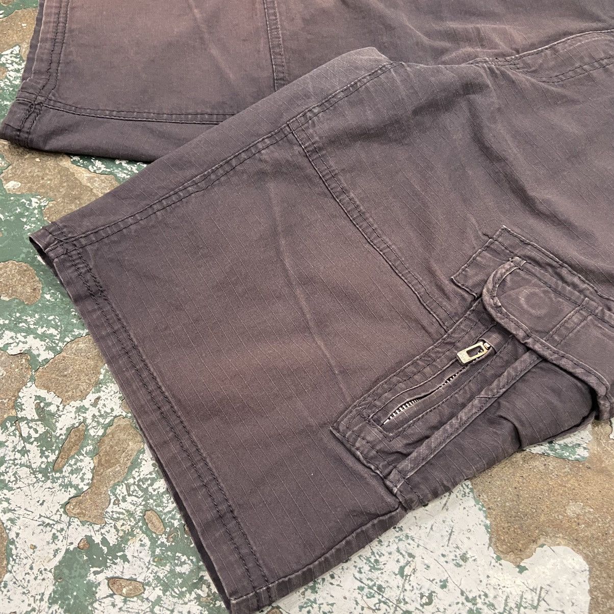 Ecko Unltd. Ecko Unltd Grey Baggy Cargo Shorts Size US 34 / EU 50 - 3 Thumbnail