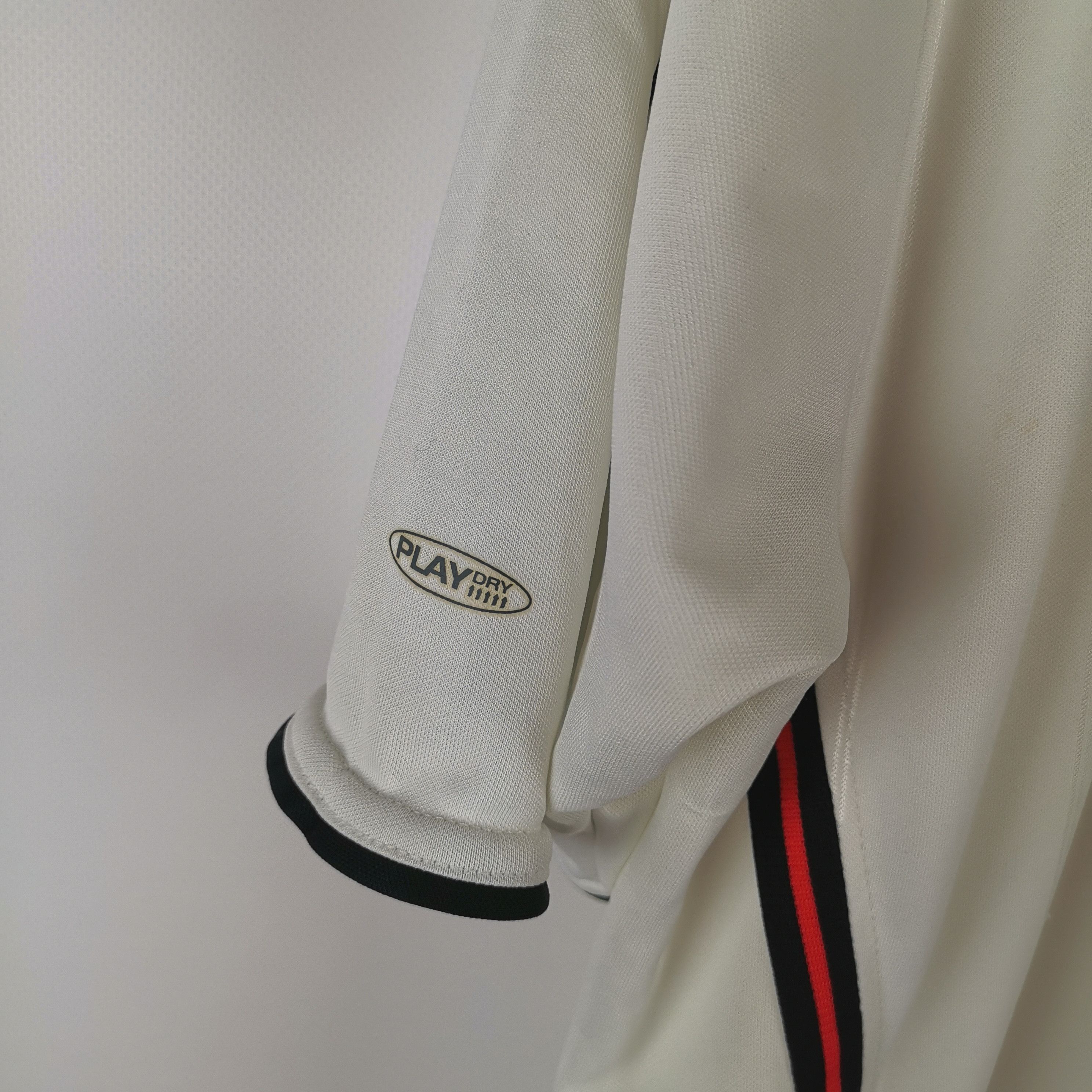 Reebok Reebok Liverpool 2003 2005 away soccer jersey football Size US XL / EU 56 / 4 - 6 Thumbnail
