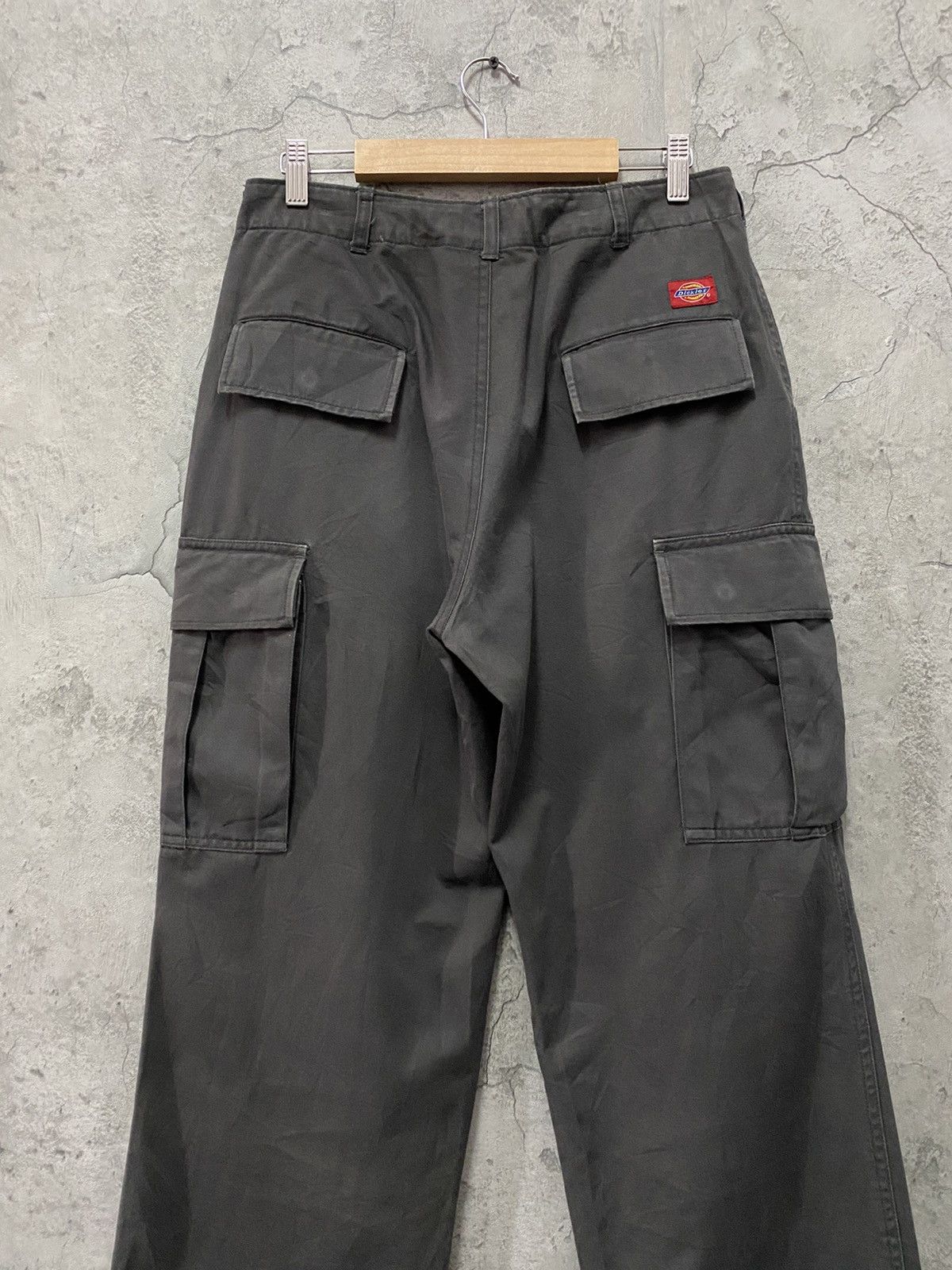 Dickies × Vintage Vintage Dickies Cargo Technical Multi Pocket Baggy Pants Size US 30 / EU 46 - 9 Thumbnail