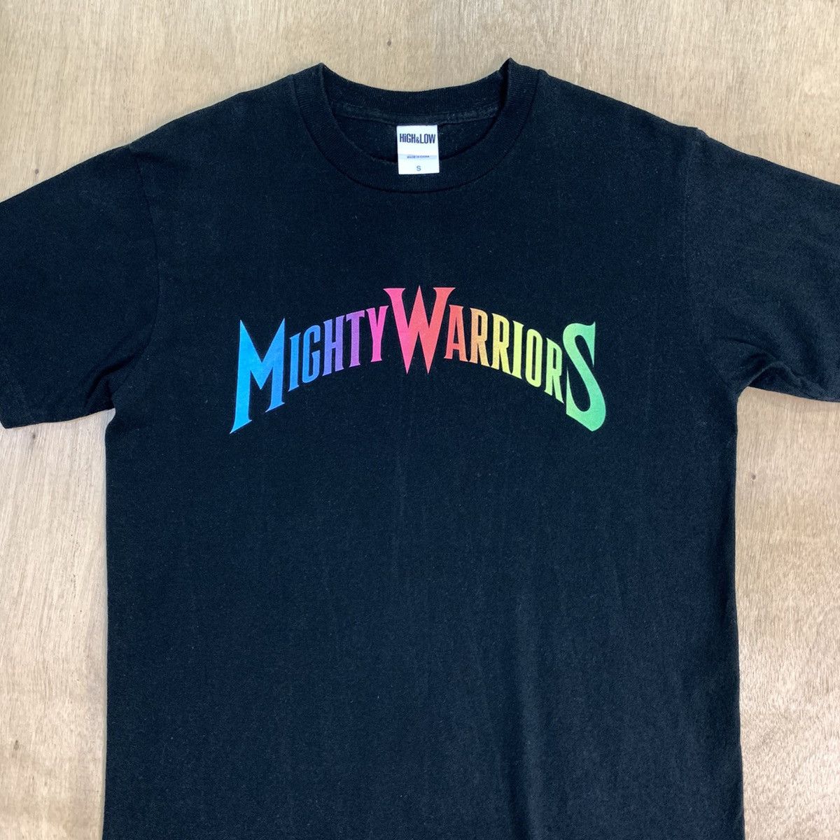 HAL Studios HIGH & LOWS MIGHTY WARRIOR Rainbow Skull Graphic Summer Tee Size US S / EU 44-46 / 1 - 3 Thumbnail