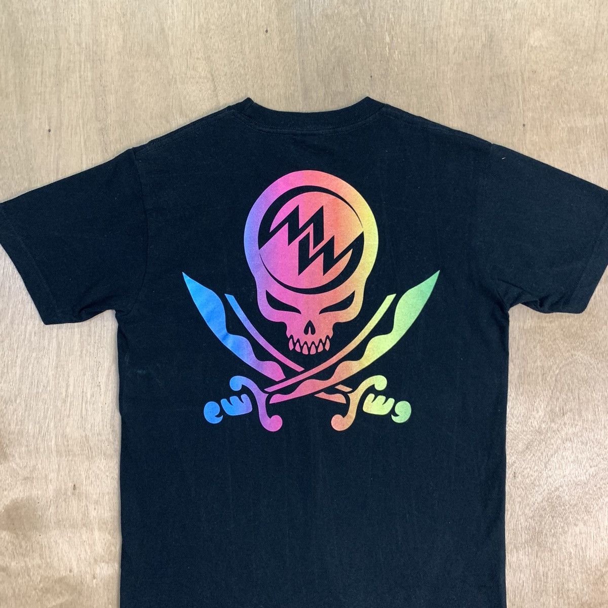 HAL Studios HIGH & LOWS MIGHTY WARRIOR Rainbow Skull Graphic Summer Tee Size US S / EU 44-46 / 1 - 9 Thumbnail