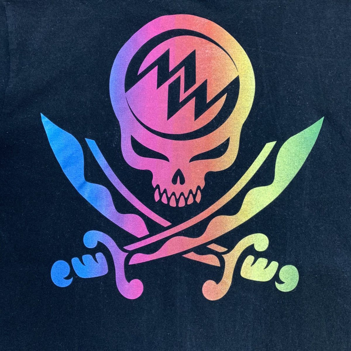HAL Studios HIGH & LOWS MIGHTY WARRIOR Rainbow Skull Graphic Summer Tee Size US S / EU 44-46 / 1 - 13 Thumbnail