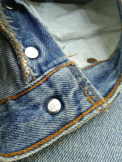 Levi's × Vintage 90s Vintage Levis 501 Made In USA Distressed Jeans 26x29 Size US 26 / EU 42 - 9 Thumbnail