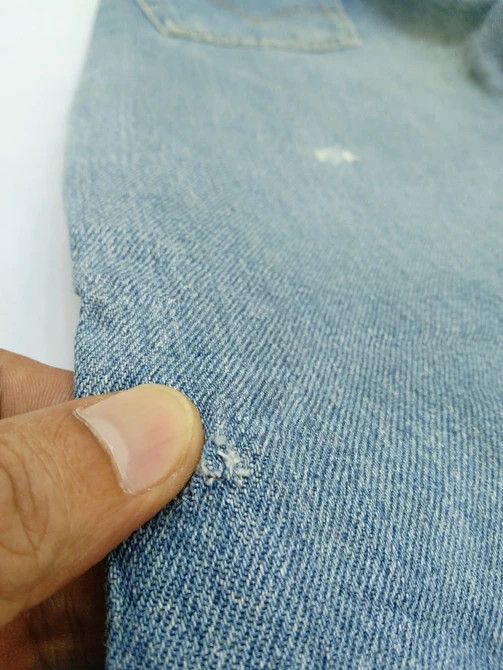 Levi's × Vintage 90s Vintage Levis 501 Made In USA Distressed Jeans 26x29 Size US 26 / EU 42 - 5 Thumbnail