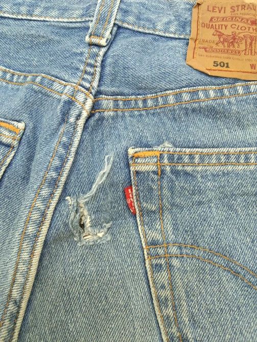 Levi's × Vintage 90s Vintage Levis 501 Made In USA Distressed Jeans 26x29 Size US 26 / EU 42 - 8 Thumbnail