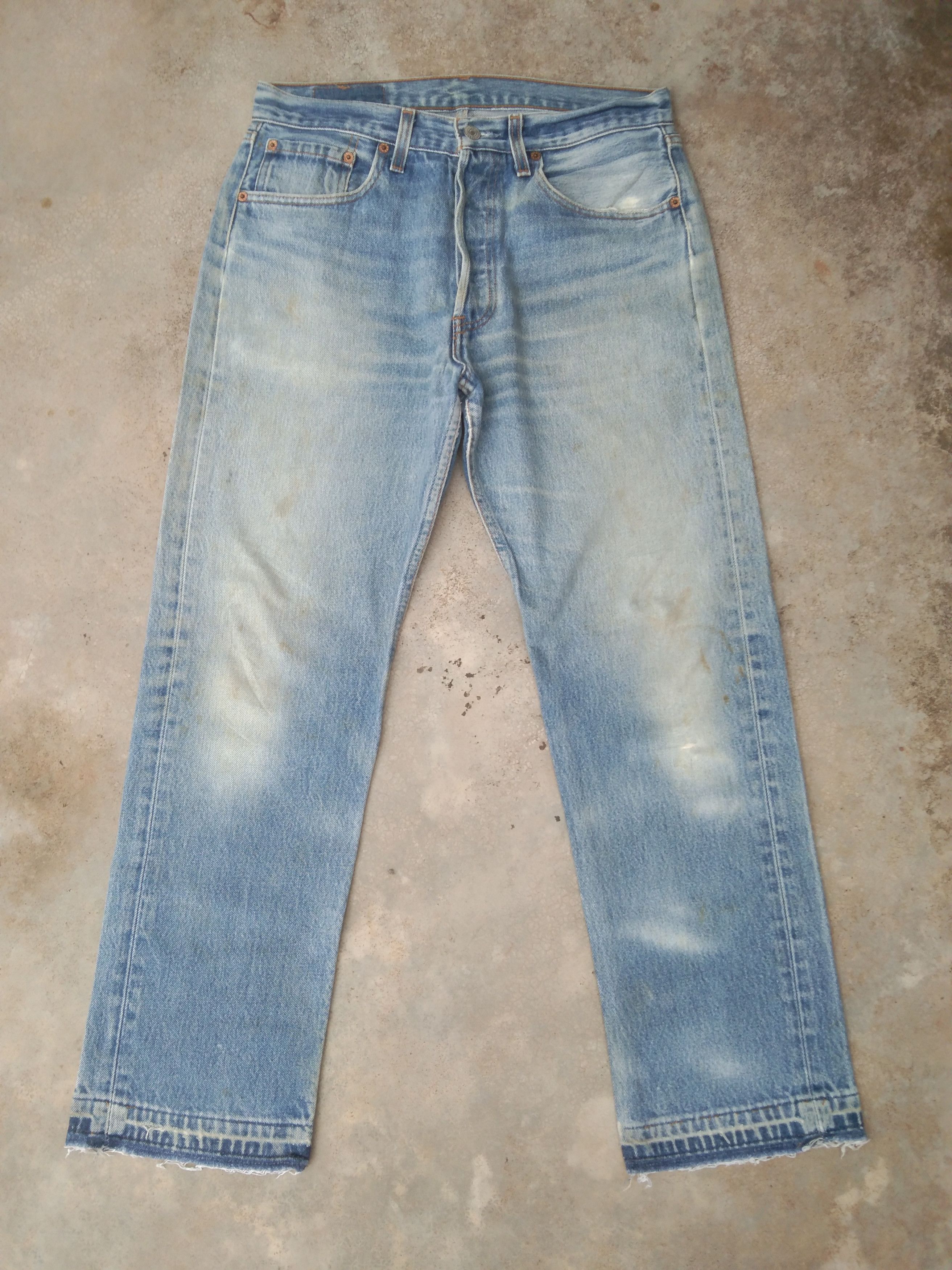 Levi's × Vintage 90s Vintage Levis 501 xx Made In USA Distressed Jeans 31x29 Size US 31 - 1 Thumbnail