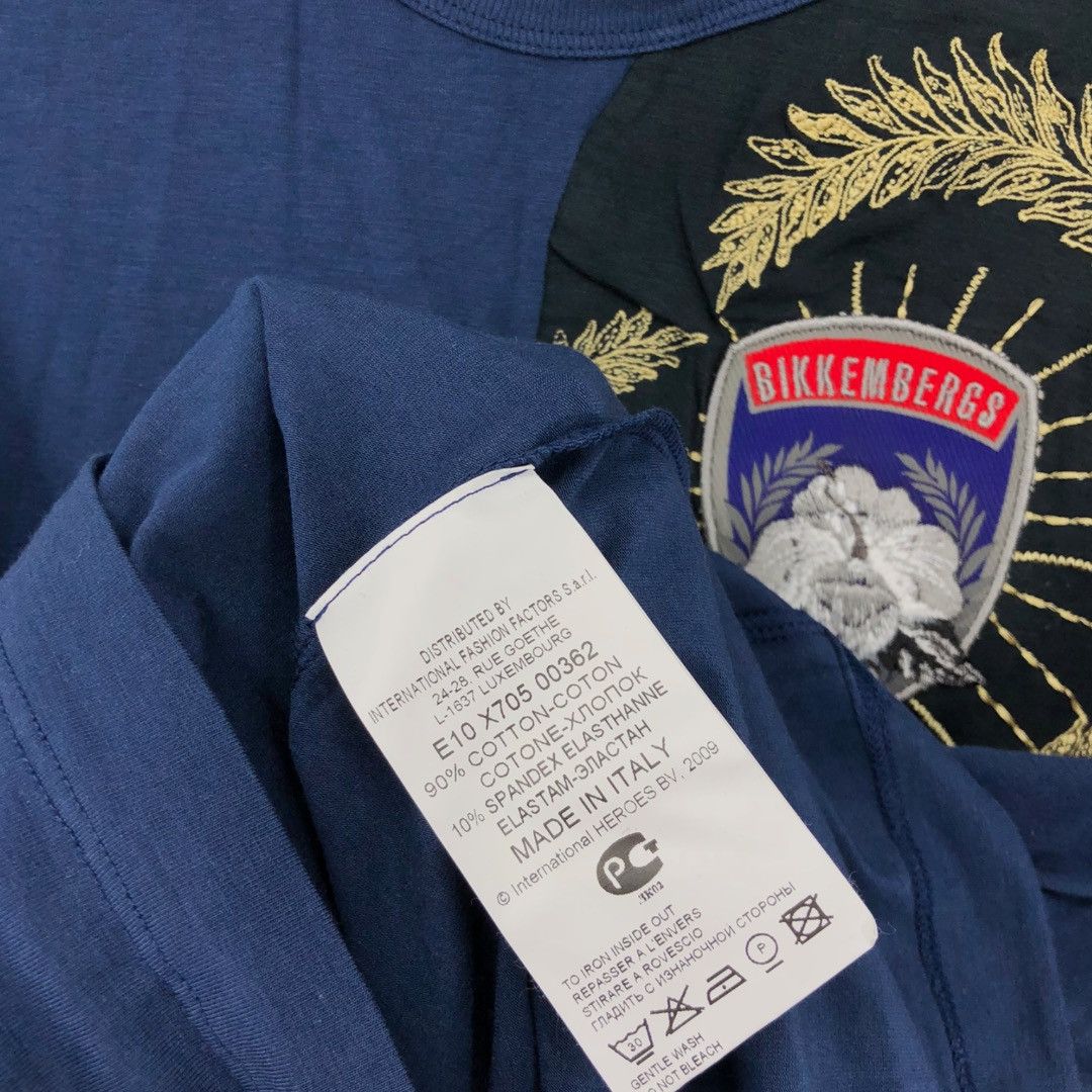 Dirk Bikkembergs ‘Crest’ Tee / Shirt Size US XL / EU 56 / 4 - 7 Thumbnail