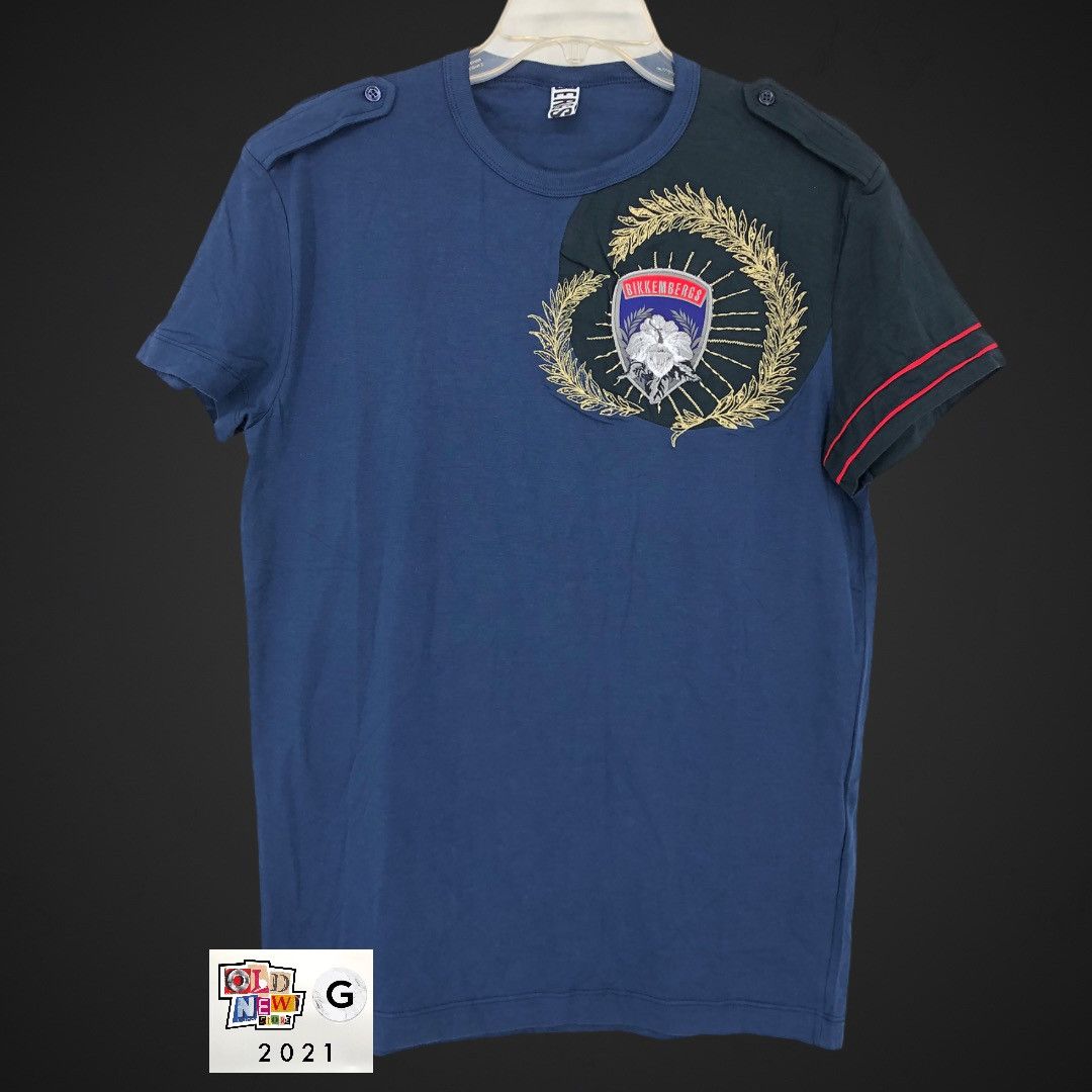Dirk Bikkembergs ‘Crest’ Tee / Shirt Size US XL / EU 56 / 4 - 1 Thumbnail