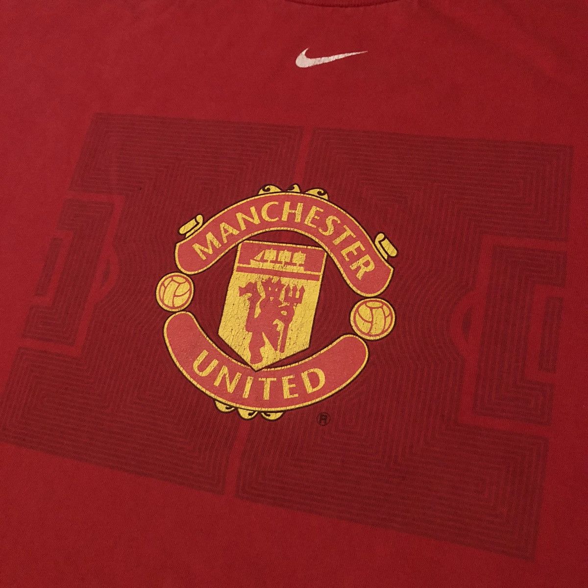 Nike Vintage 00s Nike Manchester United Center Swoosh Logo Tee Size US L / EU 52-54 / 3 - 4 Thumbnail