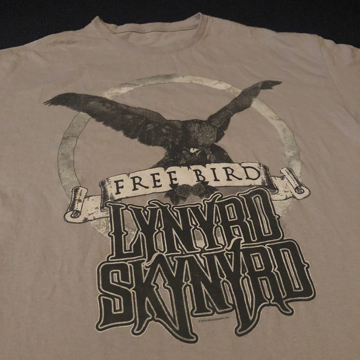 Band Tees Vintage Lynyrd Skynyrd Free Bird Tour Graphic Tee Shirt 2018 Size US XL / EU 56 / 4 - 2 Thumbnail