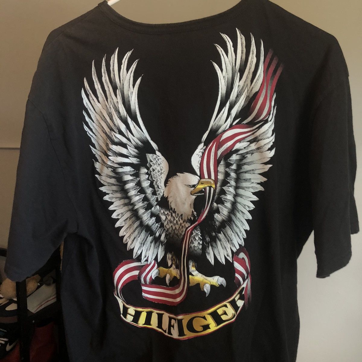 Tommy Hilfiger Vintage 00s Tommy Hilfiger Red Label American Eagle Logo Tee Size US L / EU 52-54 / 3 - 1 Thumbnail