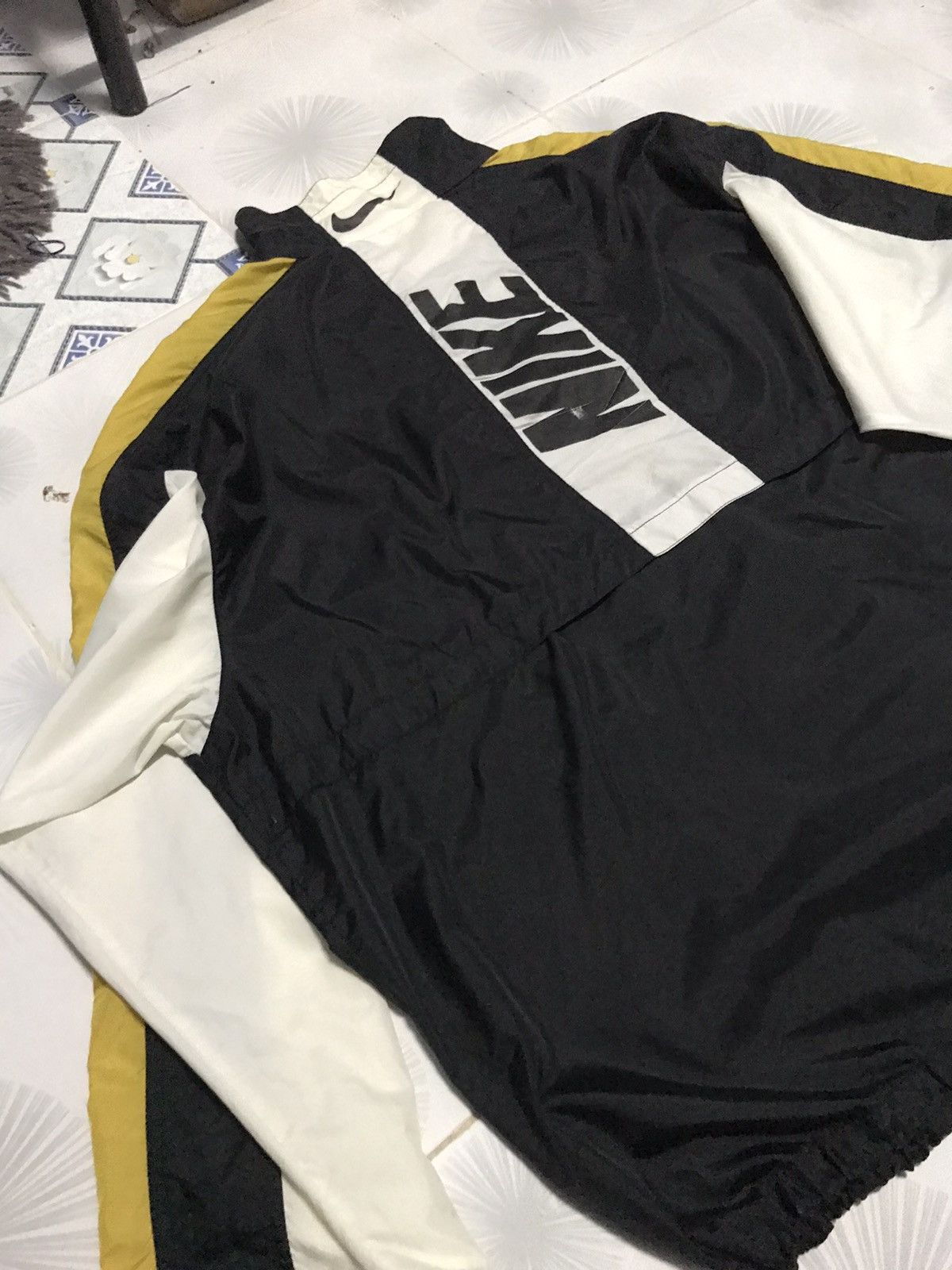 Nike × Vintage Vintage 90s Nike Big Logo Spell Out Nylon Jacket Size US XL / EU 56 / 4 - 5 Thumbnail