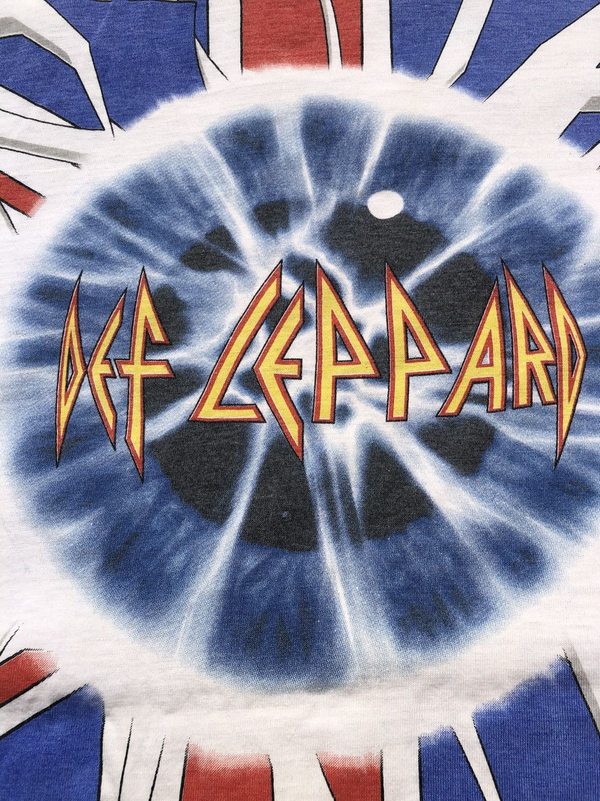 Band Tees Vintage 1992 Def Leppard Tour White Tee (Poison RATT KISS) Size US XL / EU 56 / 4 - 15 Thumbnail