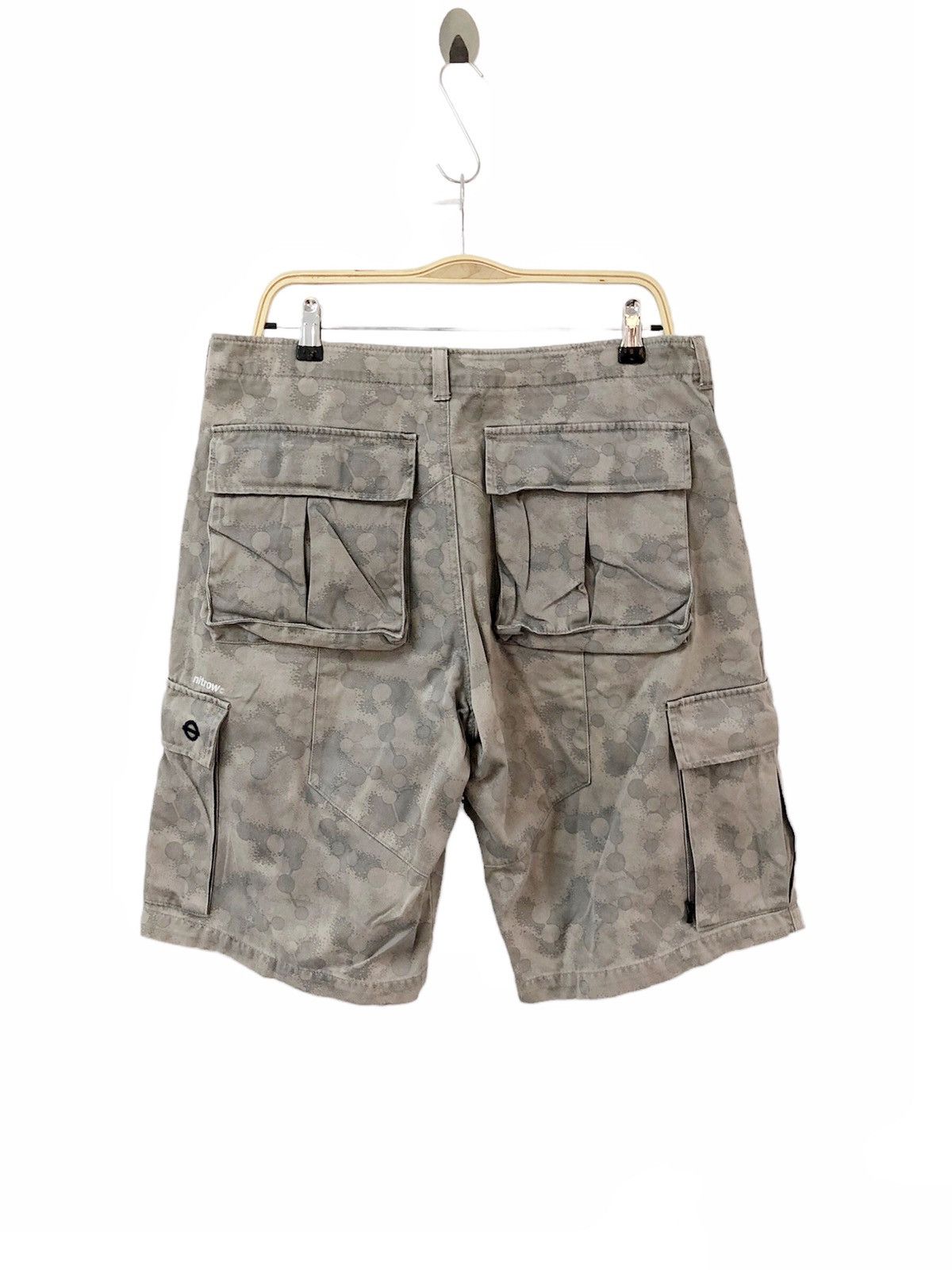 NADA 00's NITROW Japan digital drop camo cargo short Size US 35 - 10 Thumbnail