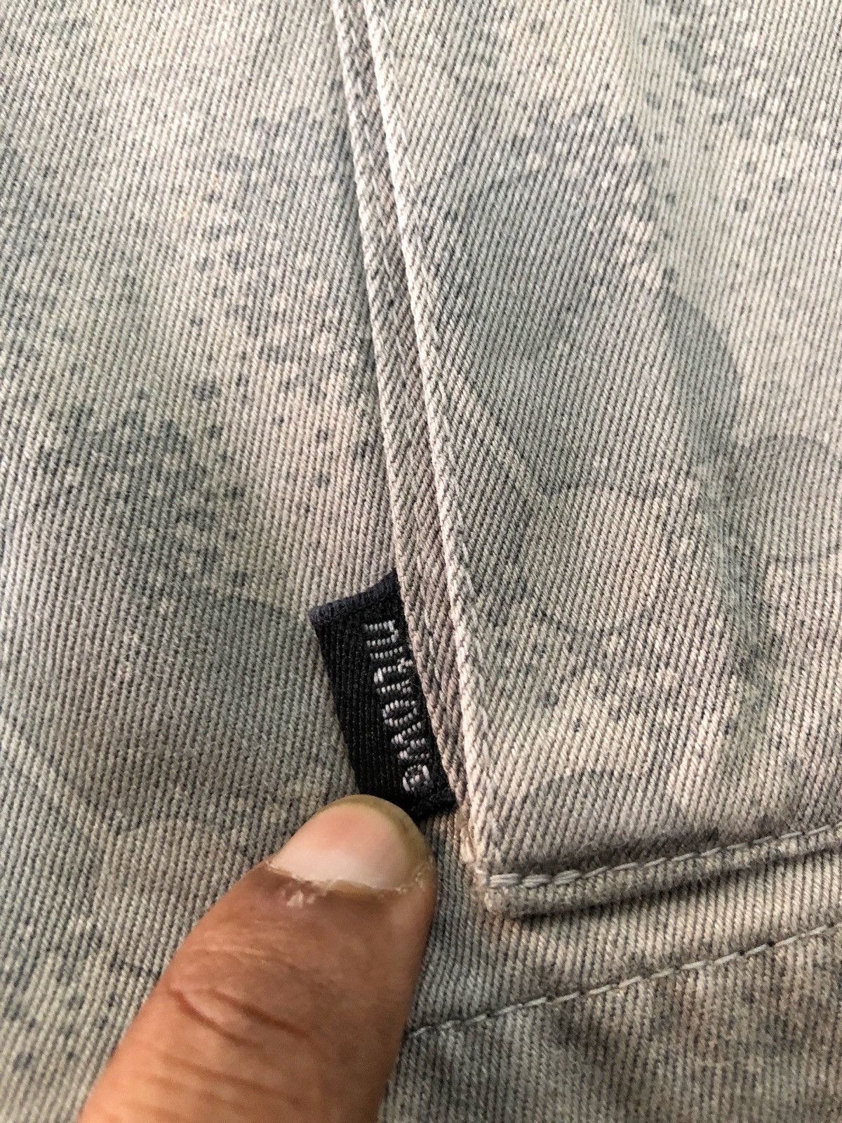 NADA 00's NITROW Japan digital drop camo cargo short Size US 35 - 14 Thumbnail