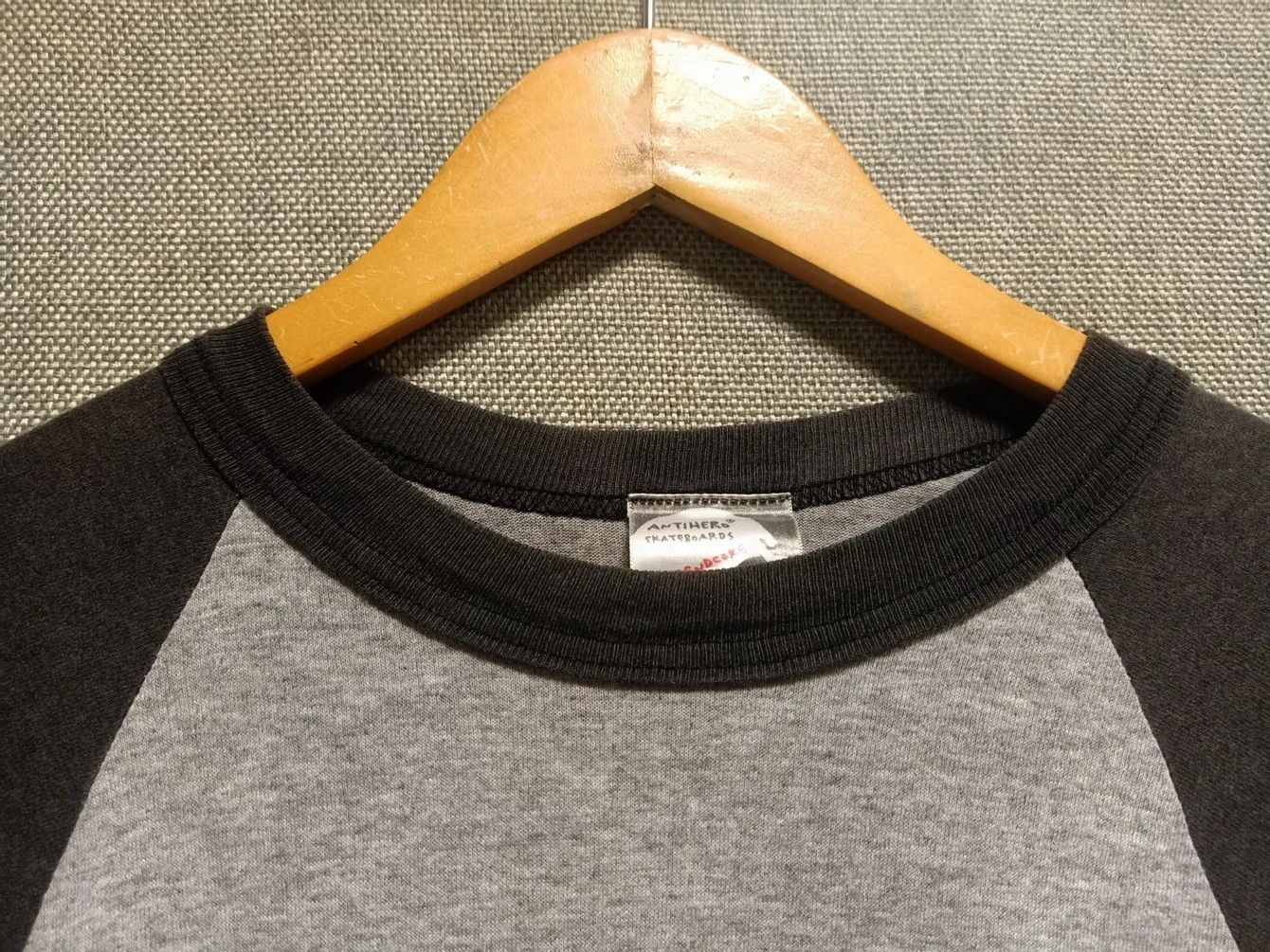 Antihero × Vintage vintage 90s t shirt raglan antihero skateboard Size US M / EU 48-50 / 2 - 3 Thumbnail
