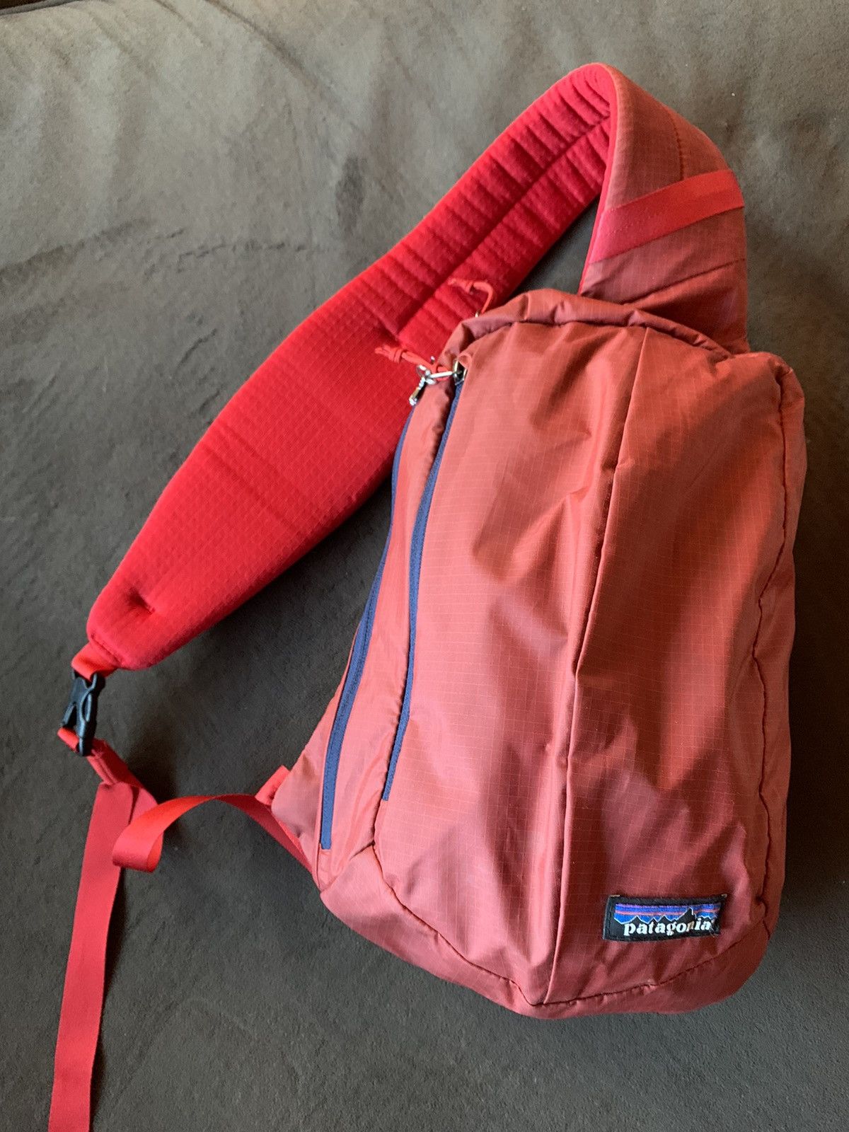 Patagonia Ultralight Black Hole Sling Bag