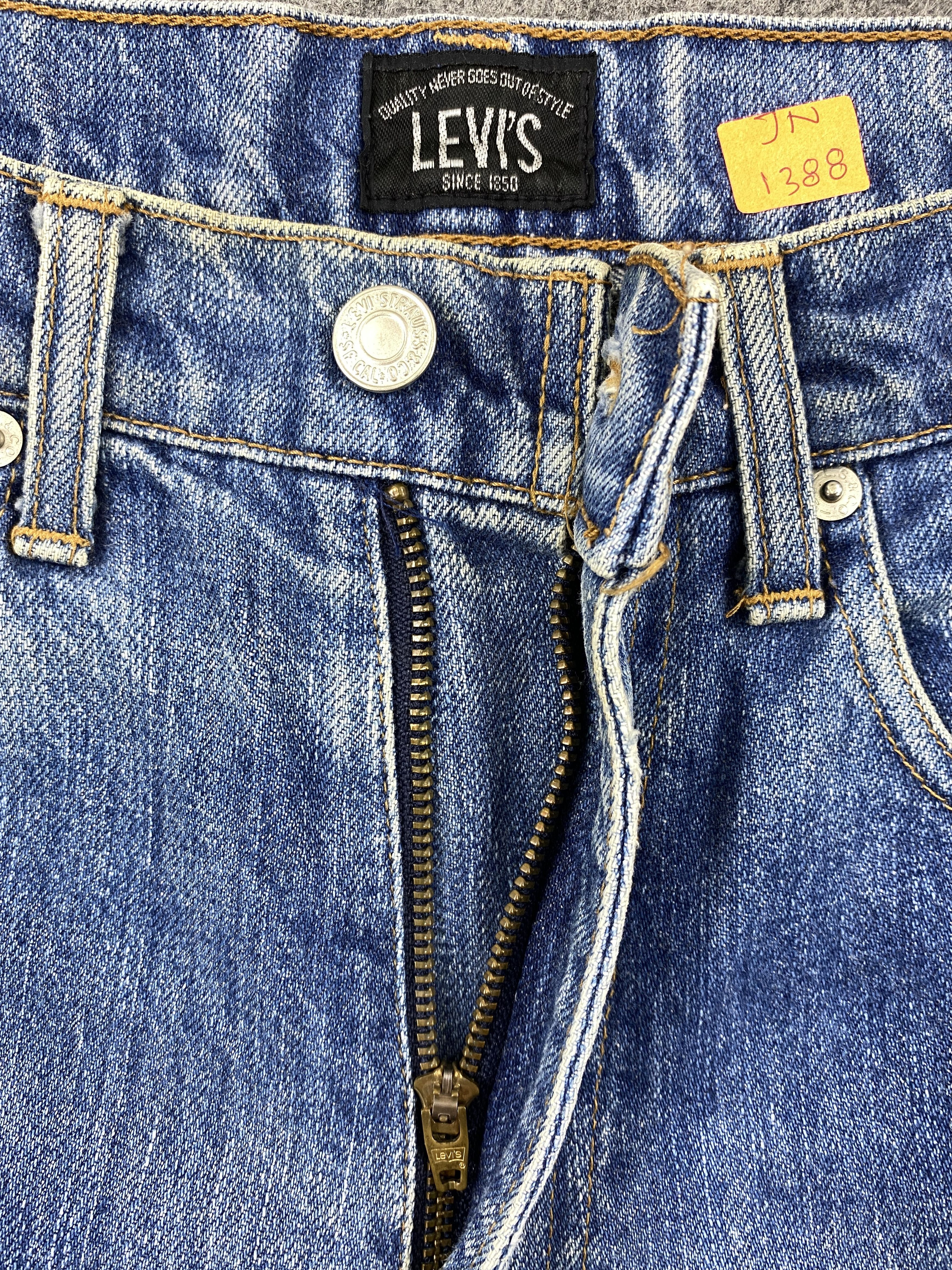 Levi's Distressed Blue Vintage Levi's Jeans 30x29.5 Denim -JN1388 Size US 30 / EU 46 - 6 Thumbnail