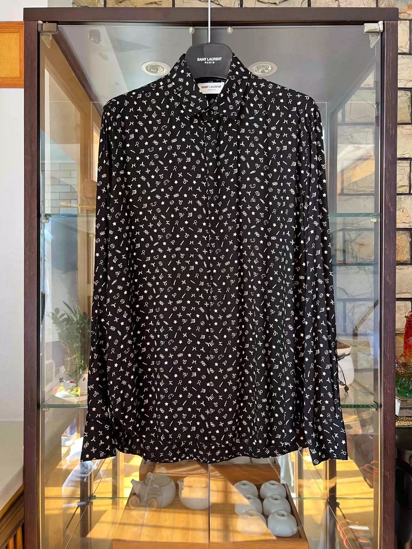 Saint Laurent Paris Saint Laurent Black and white silk constellation shirt Size US M / EU 48-50 / 2 - 1 Thumbnail