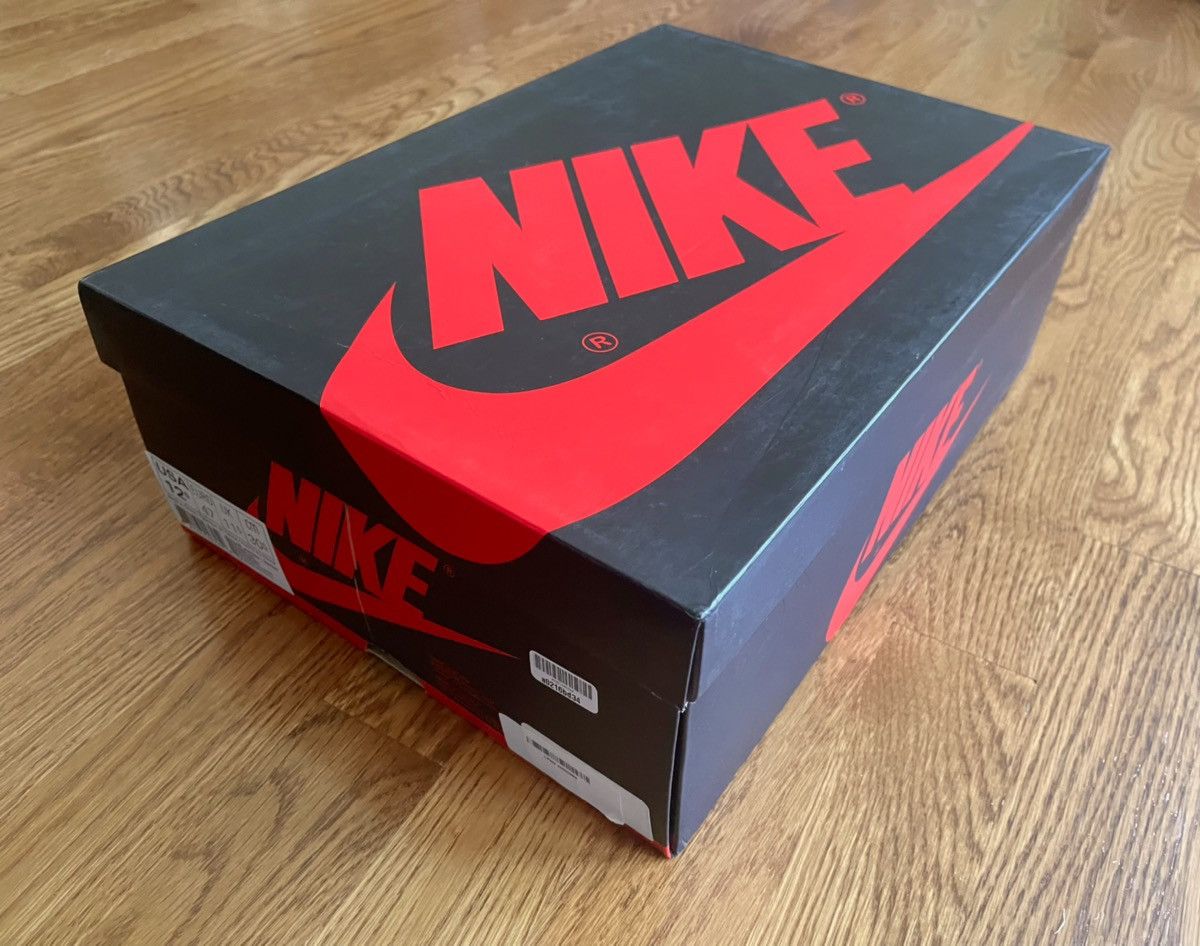 Jordan Brand Size 12.5 Air Jordan 1 Retro High OG Royal 2017 Toe SE Blue Size US 12.5 / EU 45-46 - 4 Thumbnail