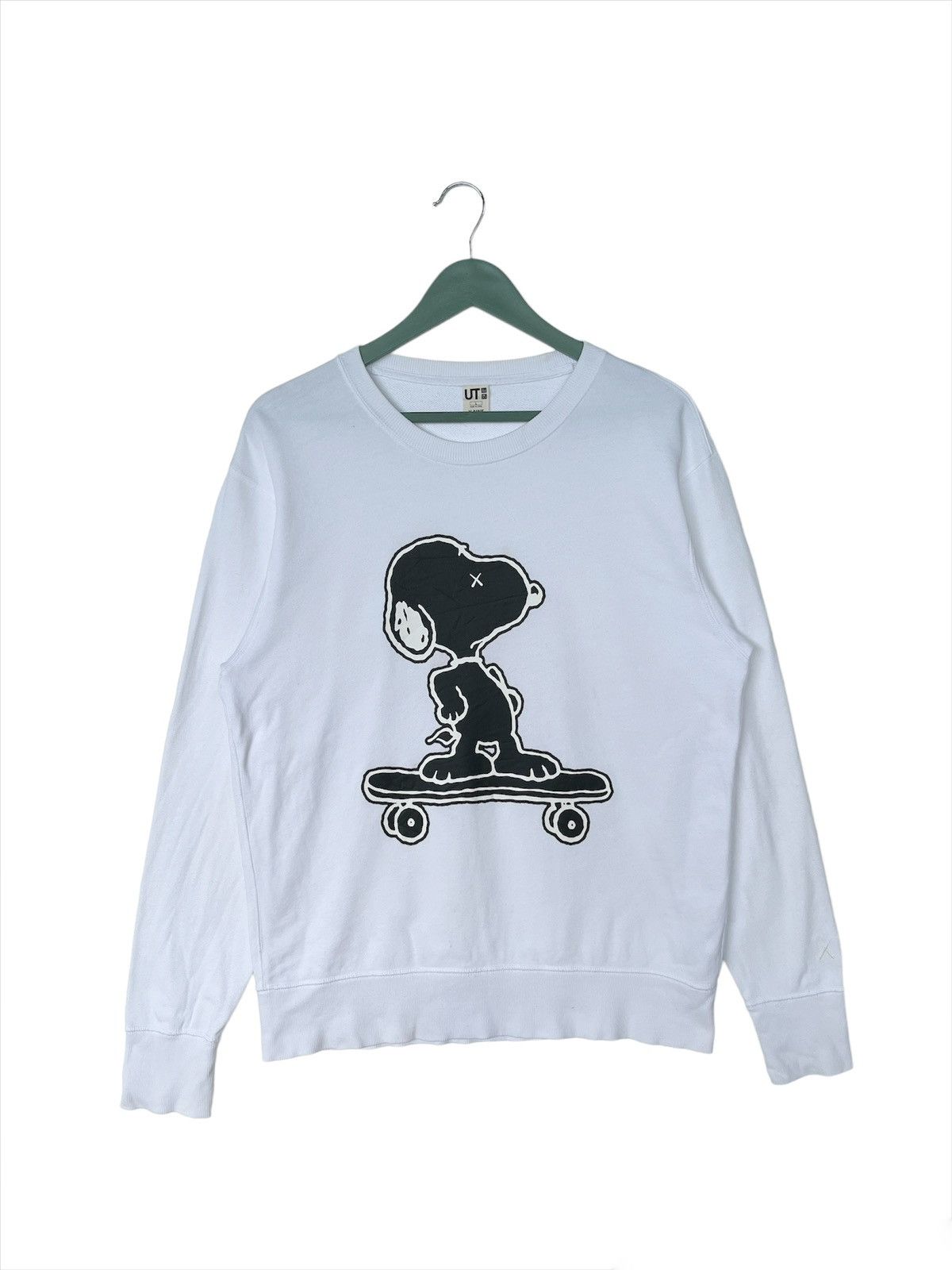 image of Uniqlo X Kaws x Peanuts Sweatshirt in White, Men's (Size Large)