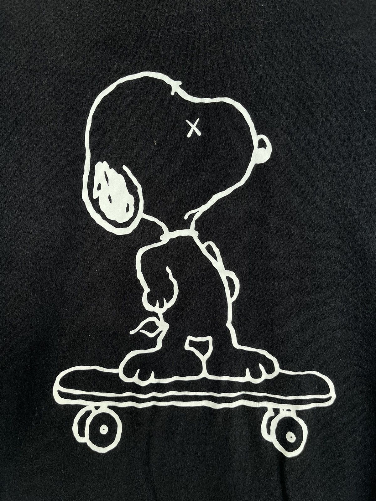 Kaws × Uniqlo Uniqlo x Kaws X Peanuts Size US XL / EU 56 / 4 - 4 Thumbnail