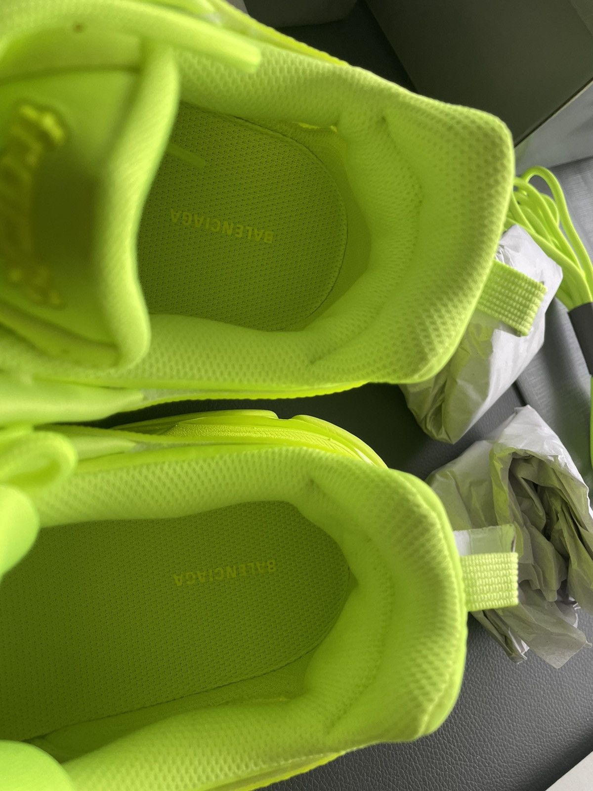 Balenciaga Rare LimitedEdition Brand New Runway Track Sneaker Triple S Size US 9 / EU 42 - 11 Thumbnail