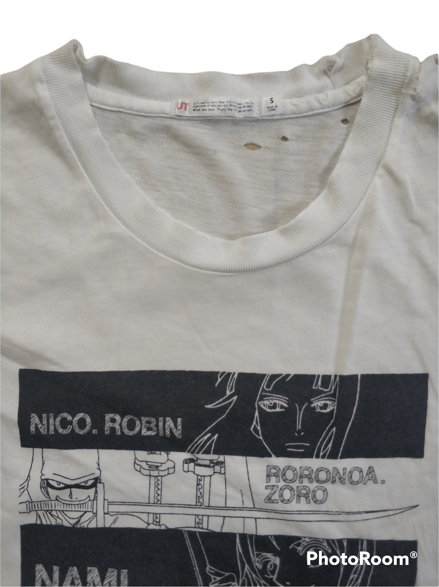 One Piece 🔥Distressed One Piece Character x Uniqlo White Tees Size US S / EU 44-46 / 1 - 6 Thumbnail