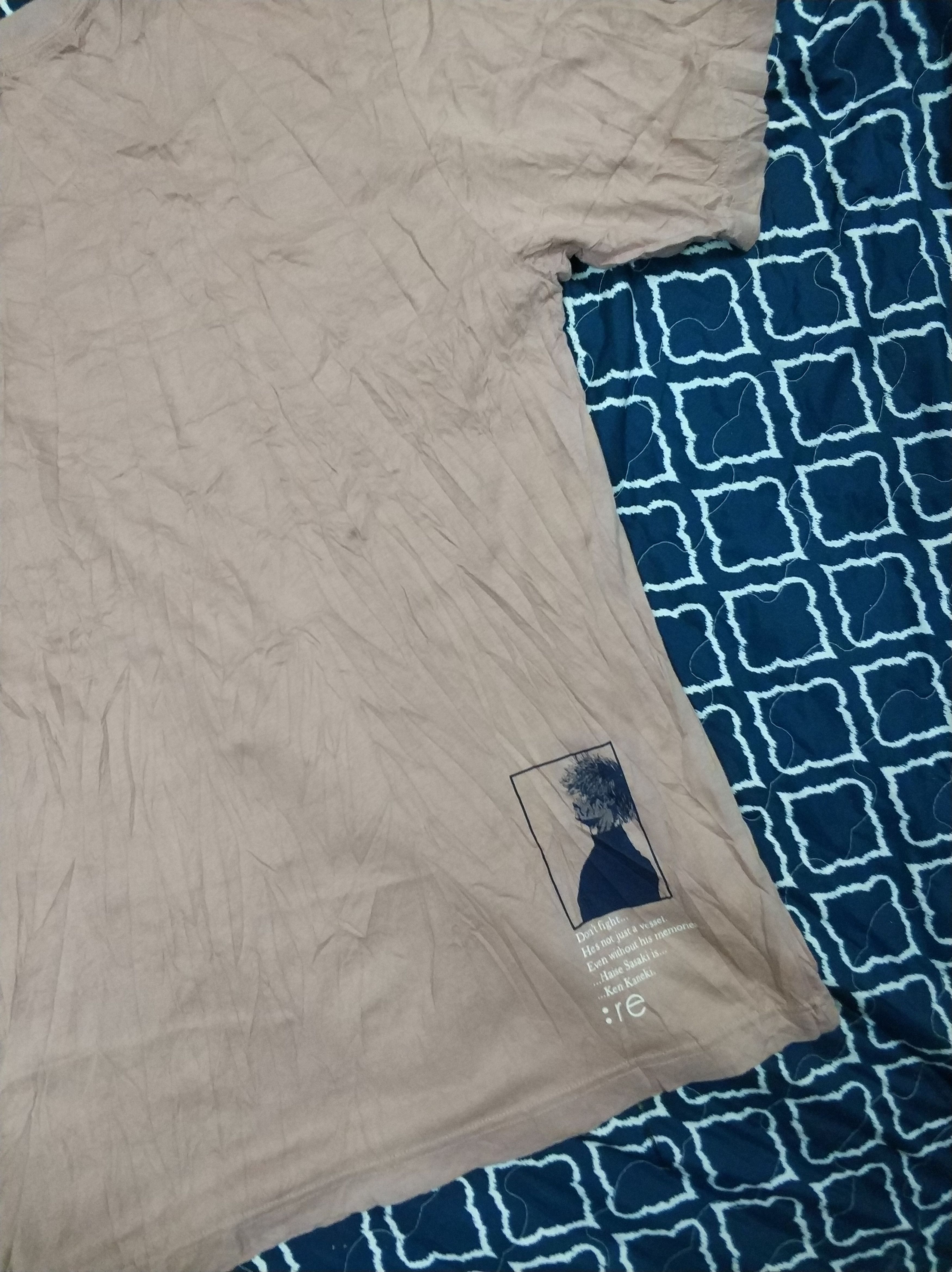 Anime 🔥Sun Faded Uniqlo x Tokyo Ghoul Anima Tees Size US M / EU 48-50 / 2 - 9 Thumbnail