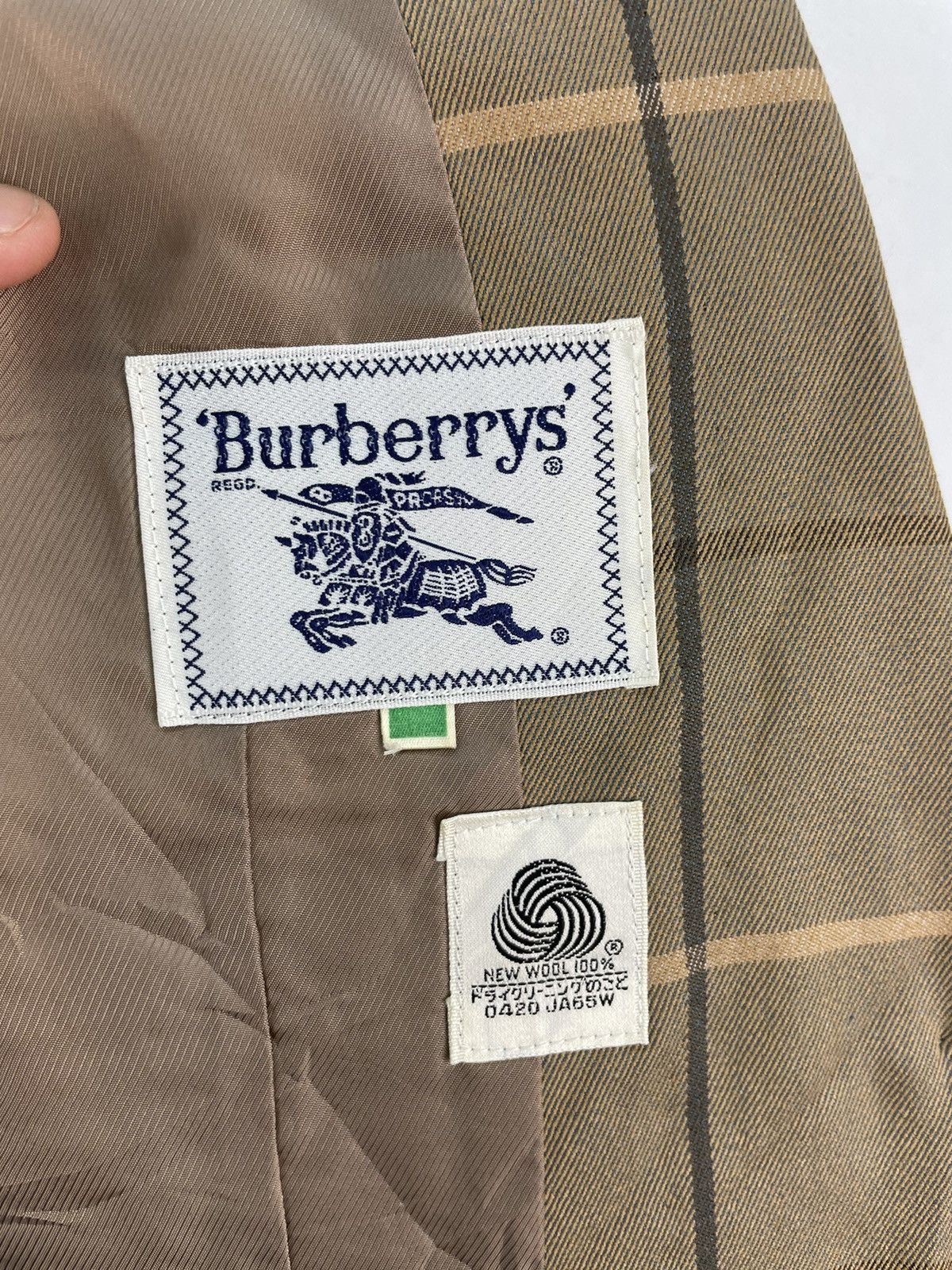 Burberry Vintage Burberry Nova Check Plaid Women Blazer Jacket Size M / US 6-8 / IT 42-44 - 3 Thumbnail