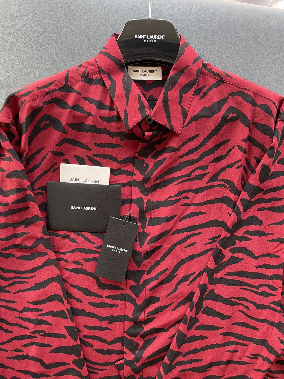 Hedi Slimane × Saint Laurent Paris × Yves Saint Laurent $1,450 New Super Runway 100% Silk Tiger Zebra Print Shirt Size US L / EU 52-54 / 3 - 2 Thumbnail