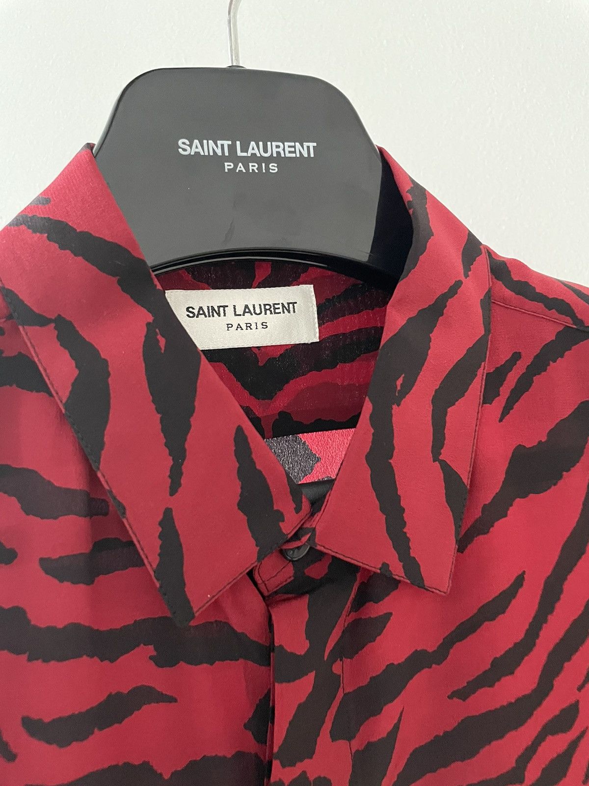 Hedi Slimane × Saint Laurent Paris × Yves Saint Laurent $1,450 New Super Runway 100% Silk Tiger Zebra Print Shirt Size US L / EU 52-54 / 3 - 3 Thumbnail