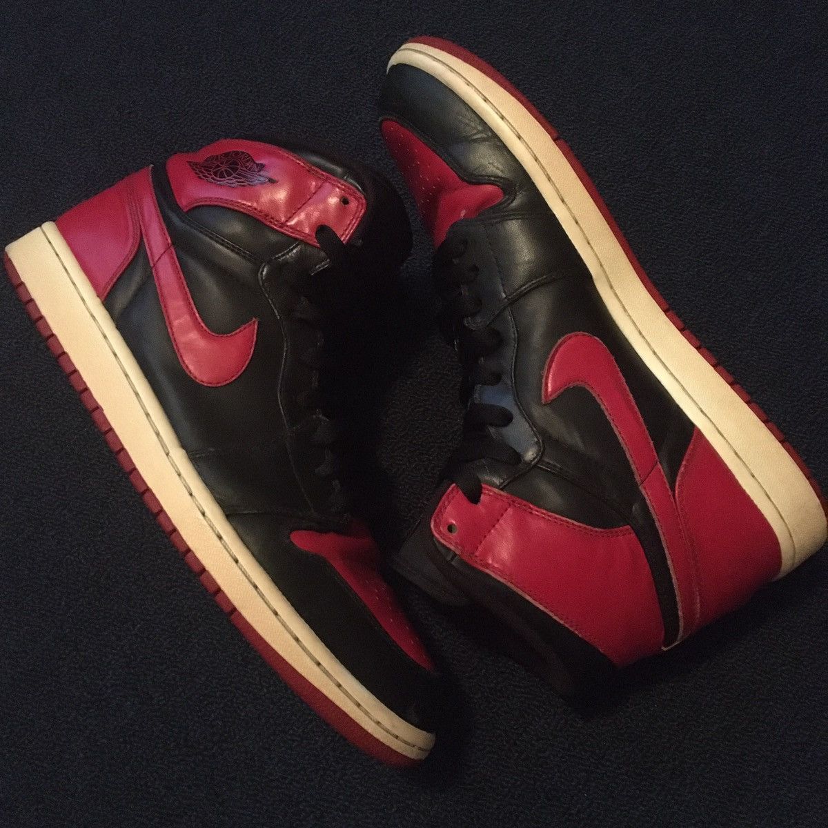 image of Jordan Nike Air Jordan 1 High Retro Dmp Chicago Bulls 2009 Shoes in White/Varsity Red/Black (Size 1