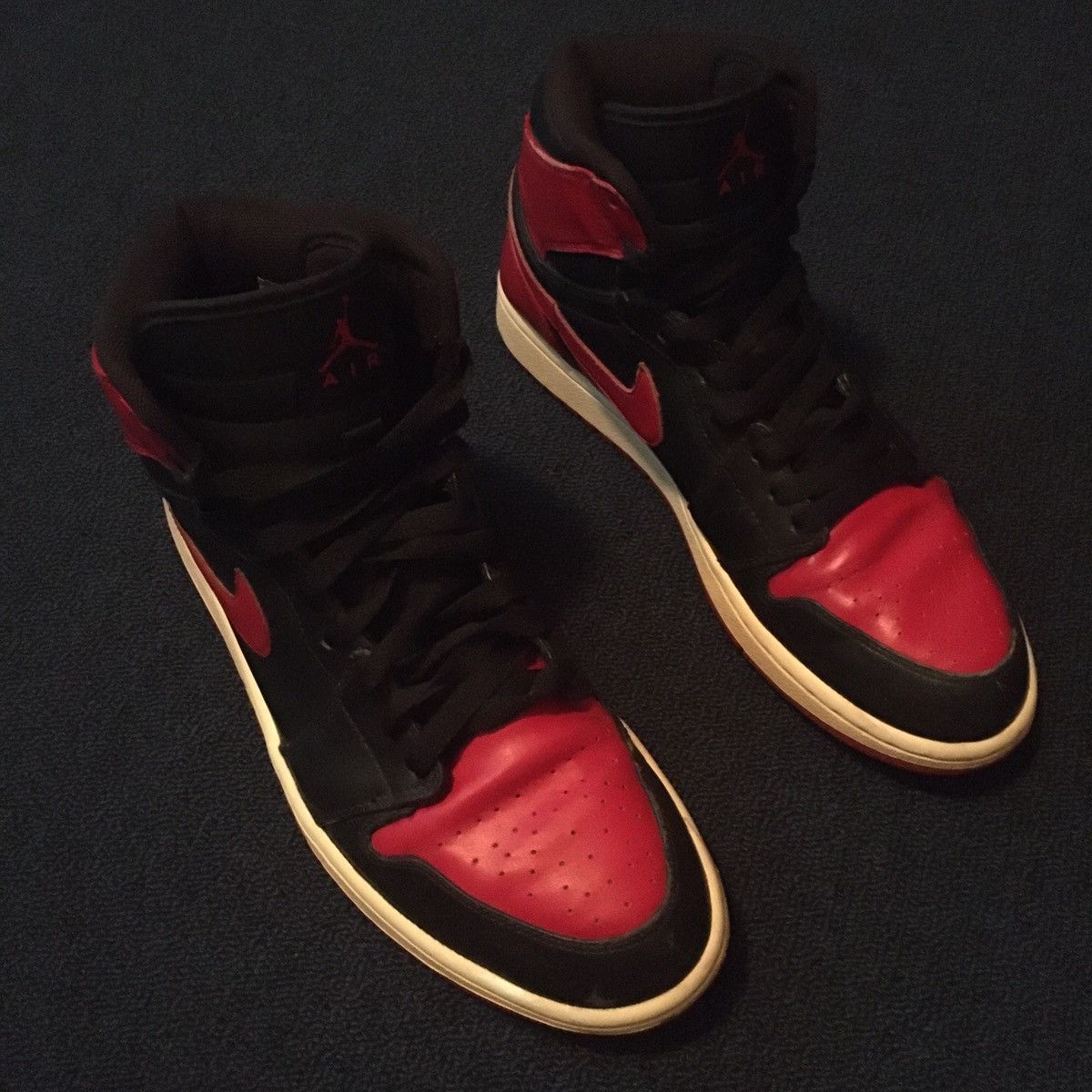 Jordan Brand × Nike × Vintage Air Jordan 1 High Retro DMP Chicago Bulls 2009 Size US 11 / EU 44 - 2 Thumbnail