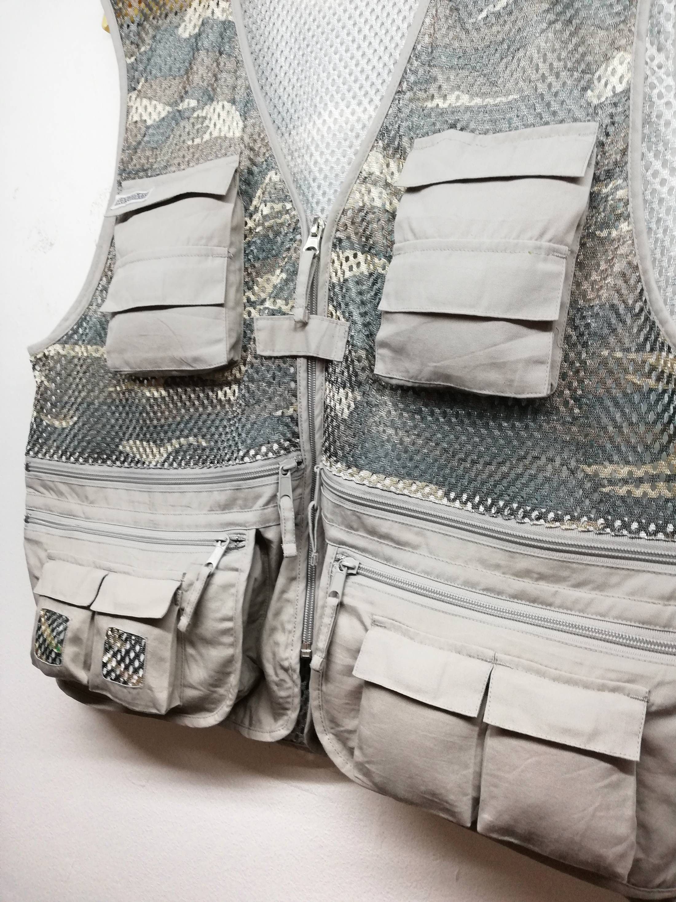 Japanese Brand 🔥Tactical Camo Utility Multi Pocket Vest Jacket🔥 Size US L / EU 52-54 / 3 - 4 Thumbnail