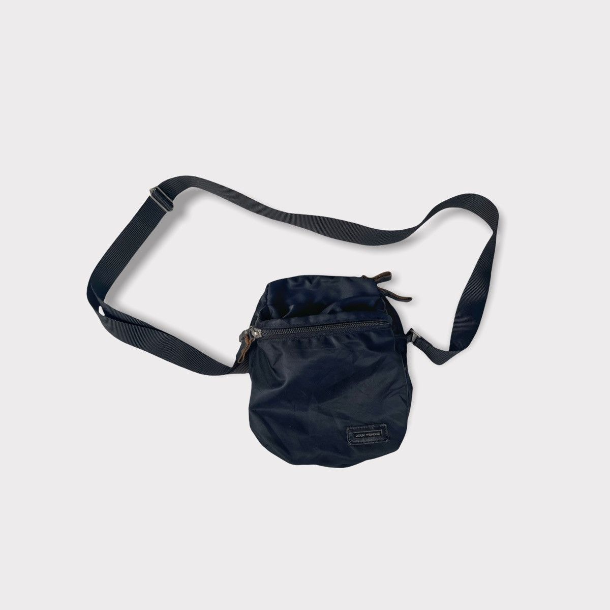 Japanese Brand × Yohji Yamamoto Vintage Y’sacs Yohji Yamamoto Sling Bag Size ONE SIZE - 1 Thumbnail