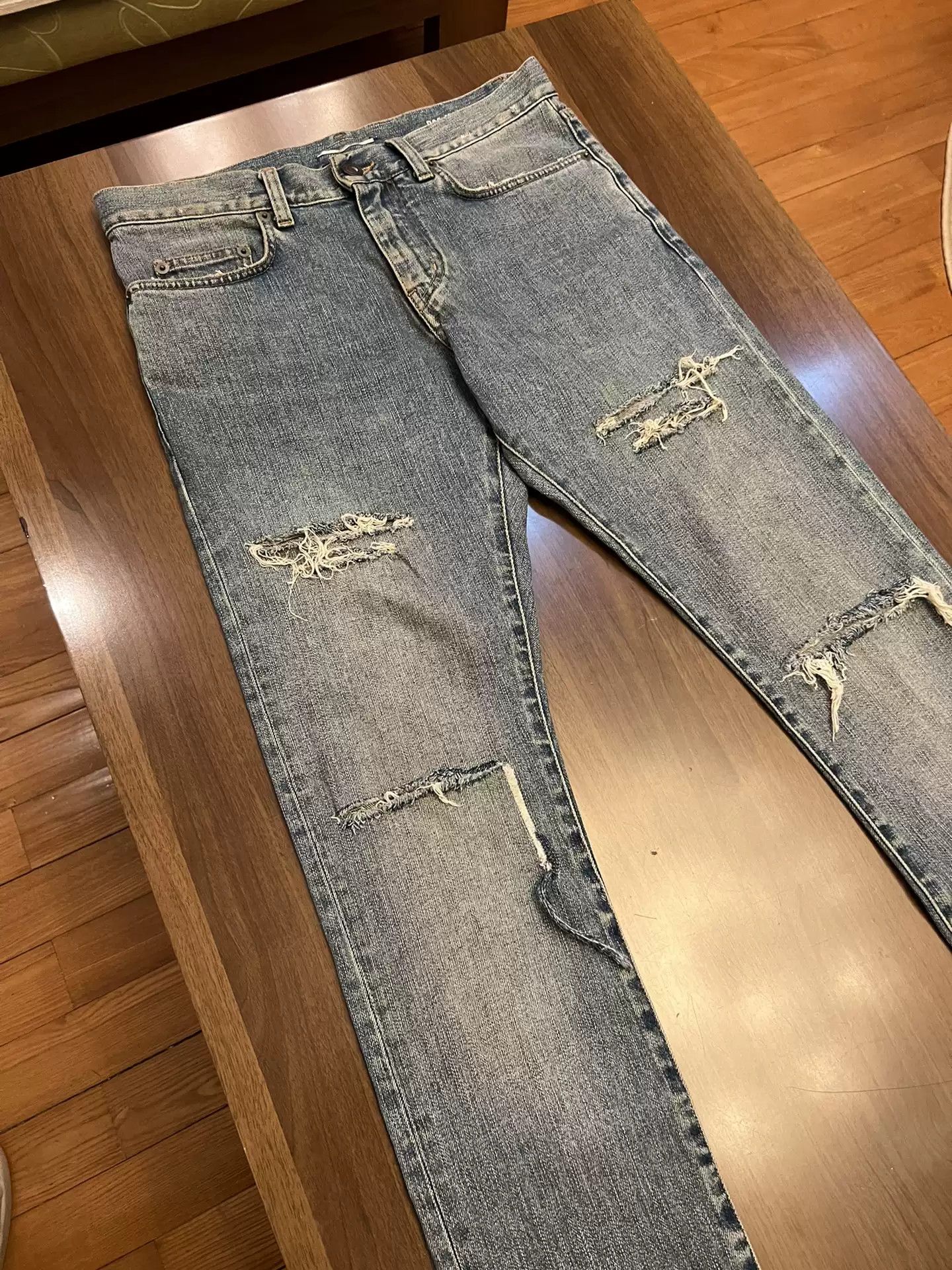 Saint Laurent Paris Saint Laurent Washed light blue four cut jeans Size US 29 - 2 Thumbnail