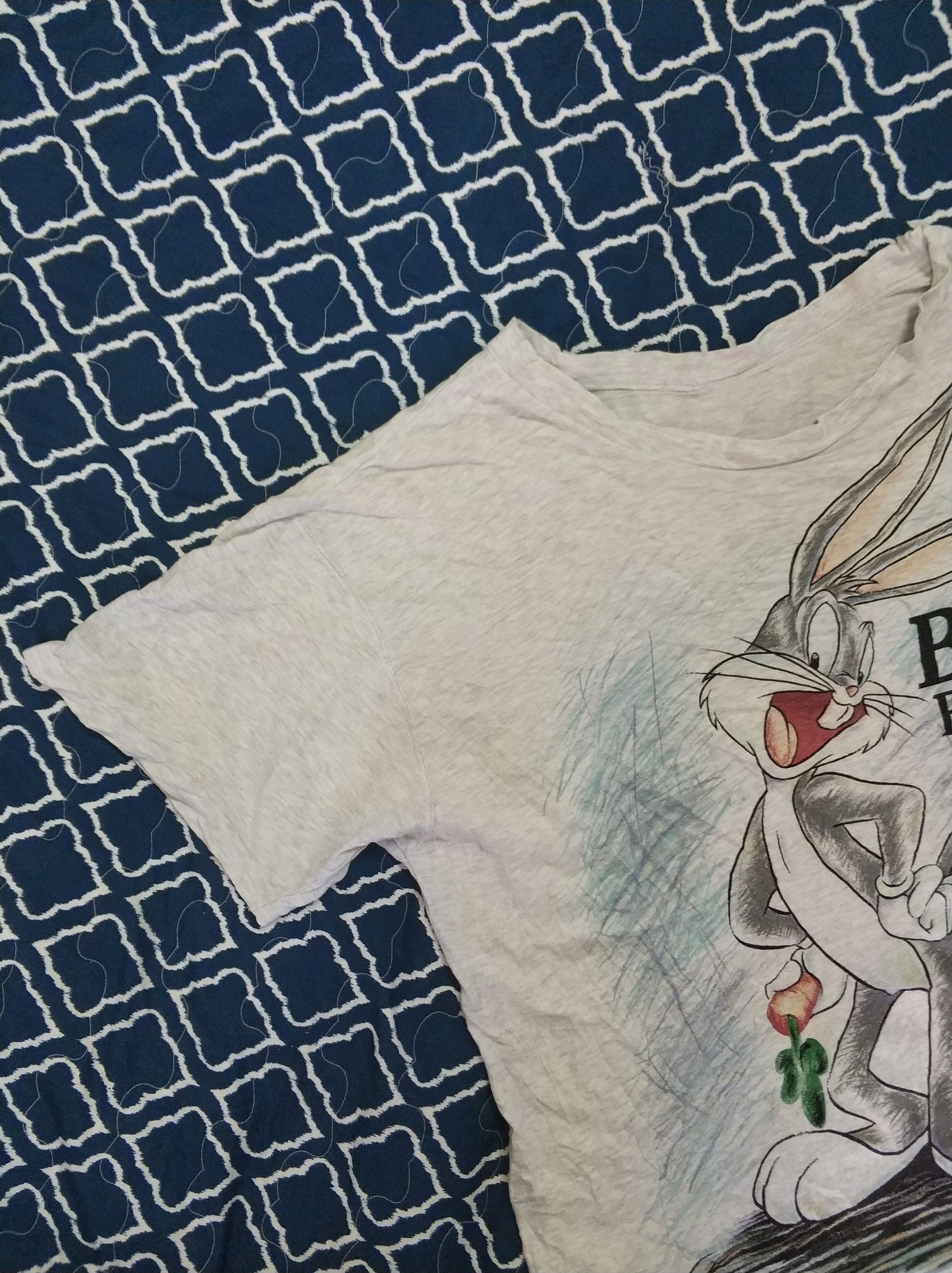 Cartoon Network 🔥Vintage Distressed Vintage 1996 Bugs Bunny Mirror Tees Size US M / EU 48-50 / 2 - 3 Thumbnail