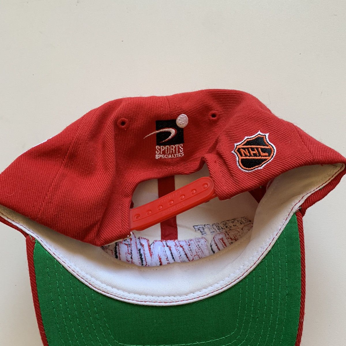 NHL Vintage 1990s Detroit Red Wings Embroidered NHL Snapback Hat Size ONE SIZE - 4 Thumbnail