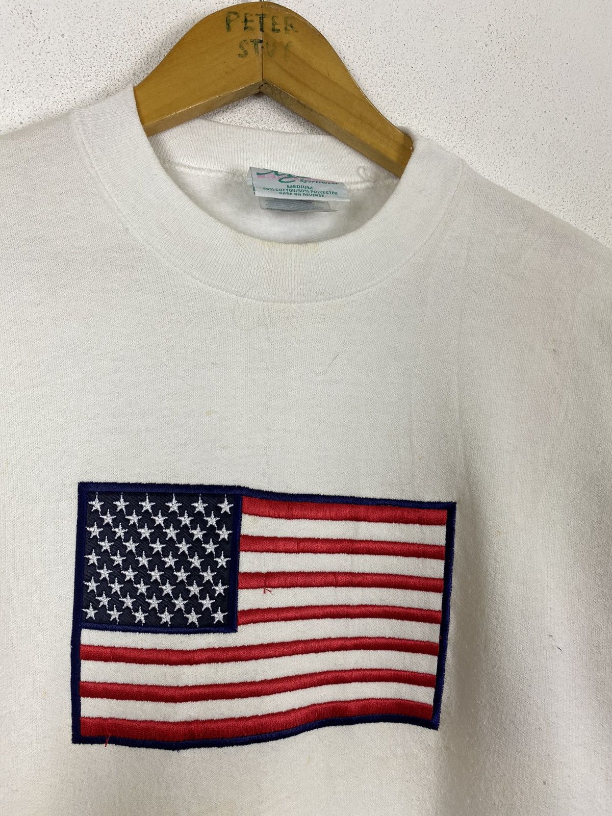 Vintage VINTAGE EMBROIDEREY USA FLAG SWEATER Size US M / EU 48-50 / 2 - 3 Thumbnail