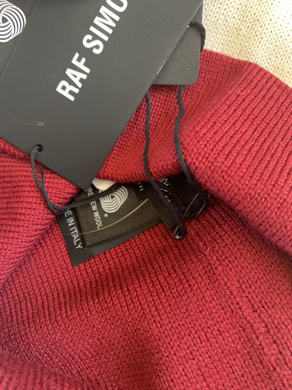 Raf Simons Red & White Stripe Pure Wool Beanie Hat Size ONE SIZE - 9 Thumbnail