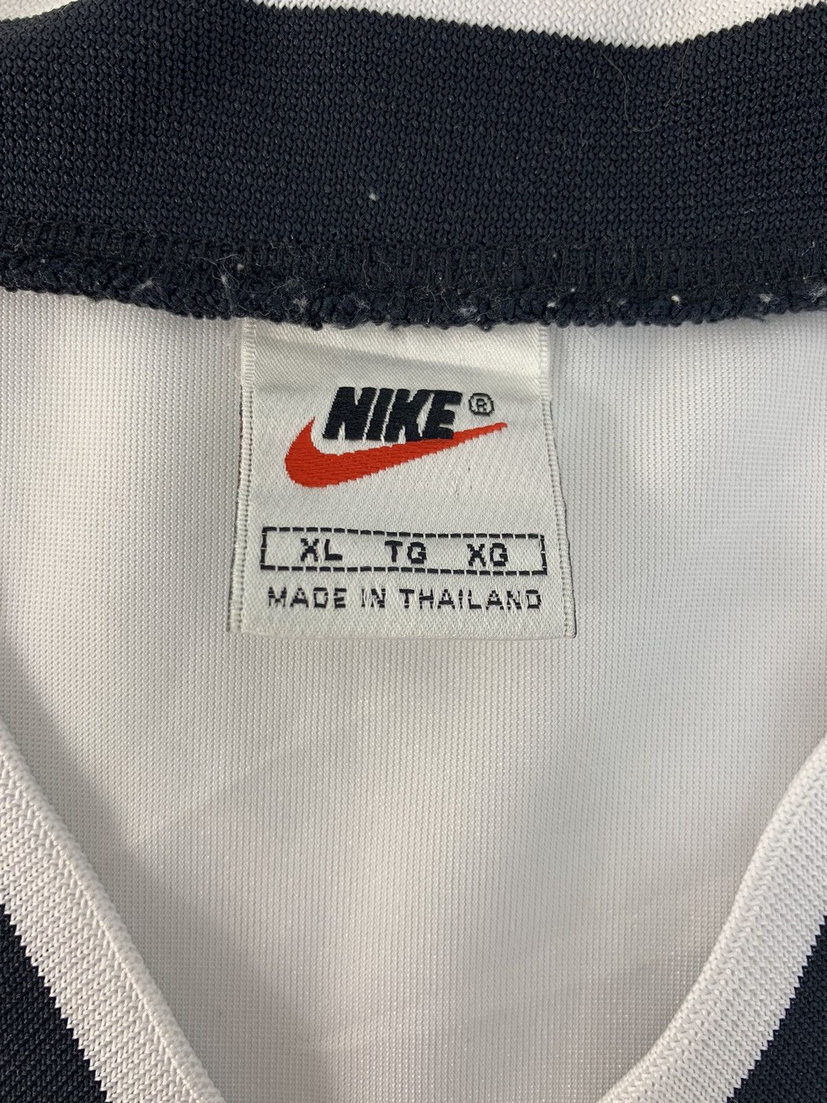Nike Hype Nike Swoosh Big Logo V Neck Printed Jerseys Tee Size US XL / EU 56 / 4 - 6 Thumbnail