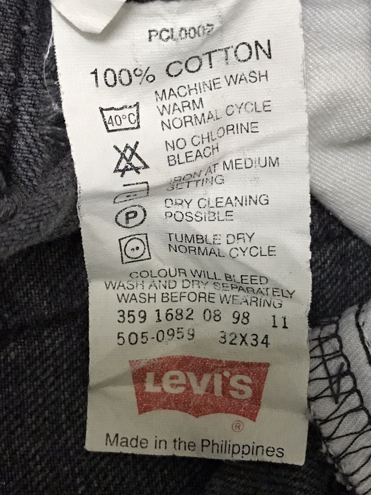 Levi's VINTAGE LEVIS 505 BLACK FADED 505-0959 STRAIGHT CUT Size US 31 - 10 Thumbnail
