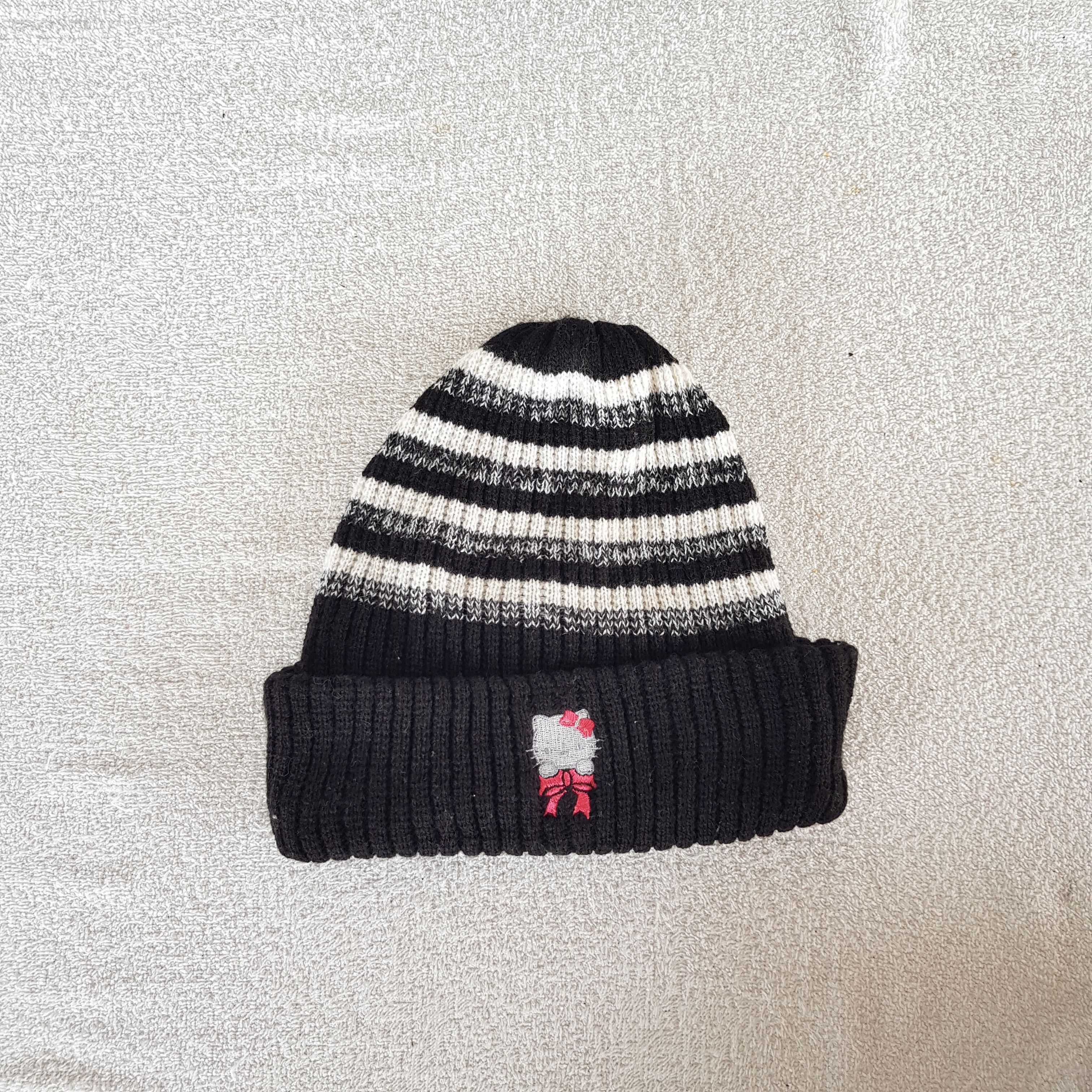 Japanese Brand × Vintage Japanese Cartoon Manga Beanie Snow Cap Hello Kitty Hats Size ONE SIZE - 5 Thumbnail