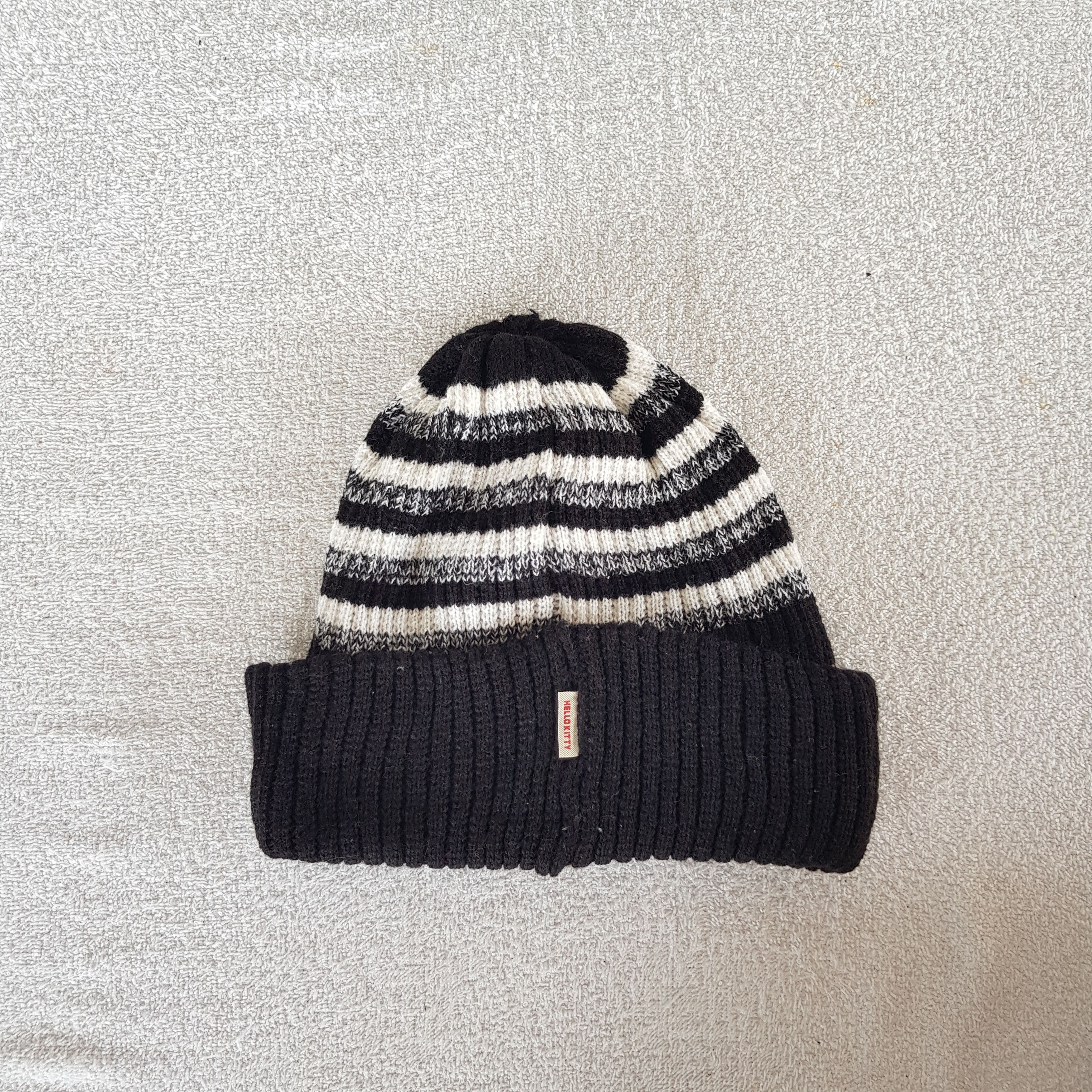 Japanese Brand × Vintage Japanese Cartoon Manga Beanie Snow Cap Hello Kitty Hats Size ONE SIZE - 6 Thumbnail