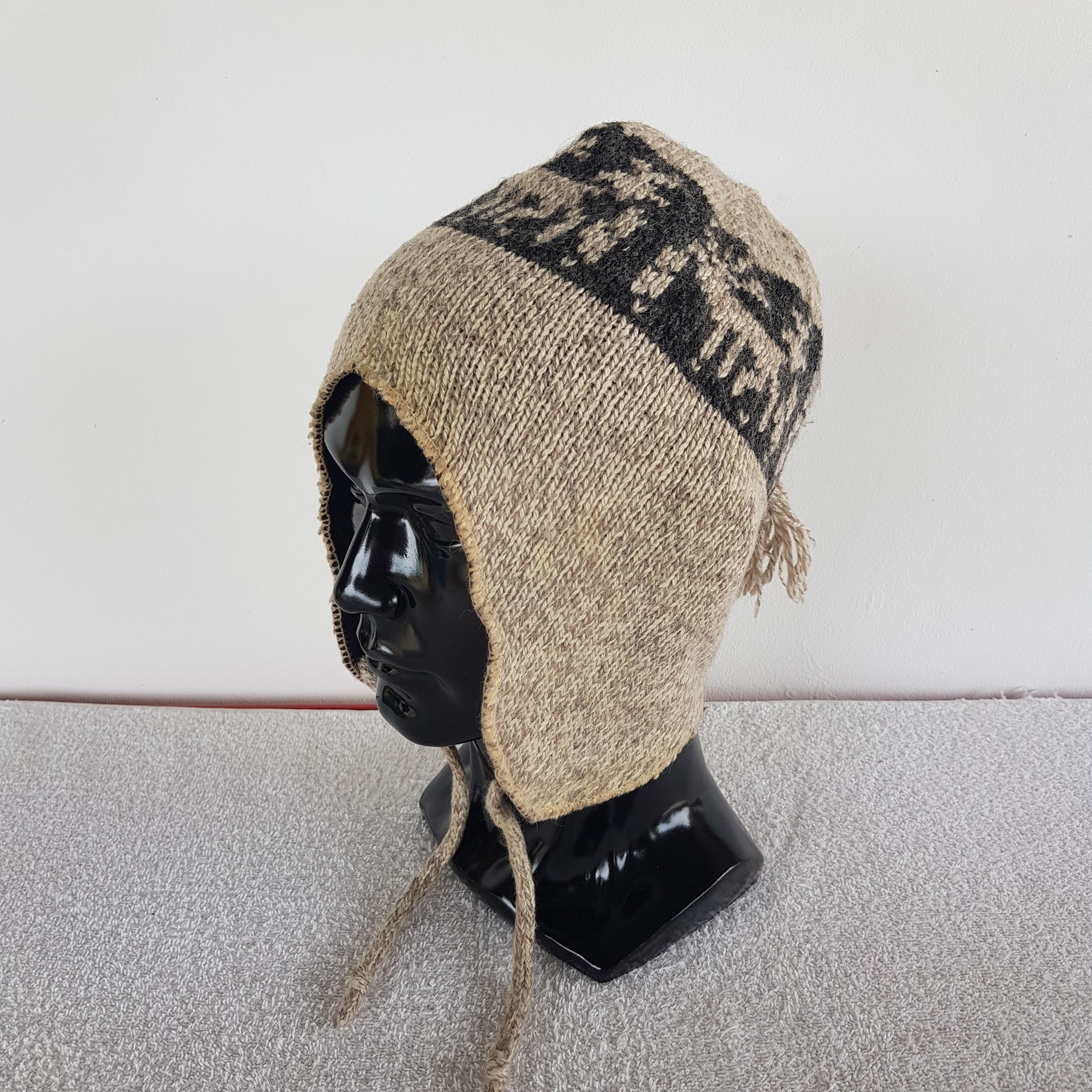 Japanese Brand × Vintage Knitted Earflap Beanie Snow Cap Unknown Japanese Hats Size ONE SIZE - 1 Thumbnail
