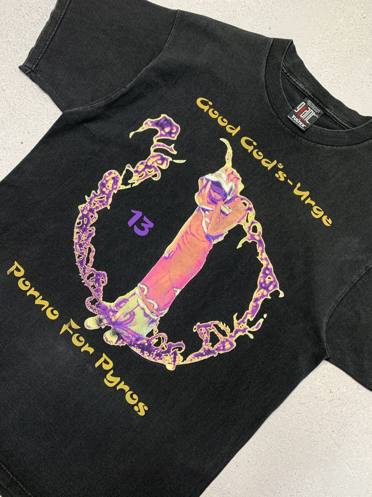 Band Tees Vintage 1996 Porno for Pyros “Good God's Urge” T-Shirt Size US XL / EU 56 / 4 - 6 Thumbnail