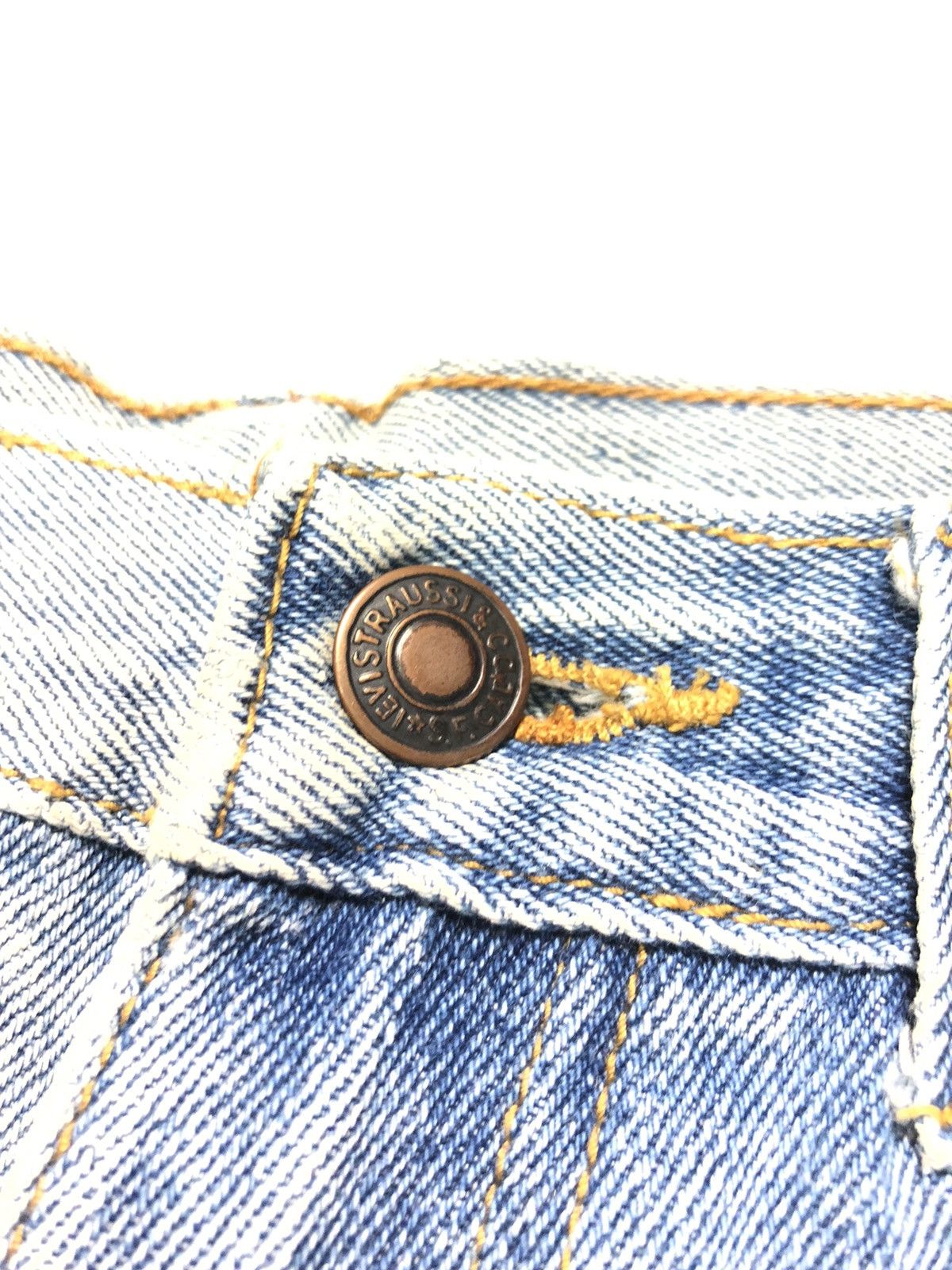 Levi's × Vintage VINTAGE 80s LEVIS BLUE WASH DISTRESSED DENIM Size US 28 / EU 44 - 8 Thumbnail