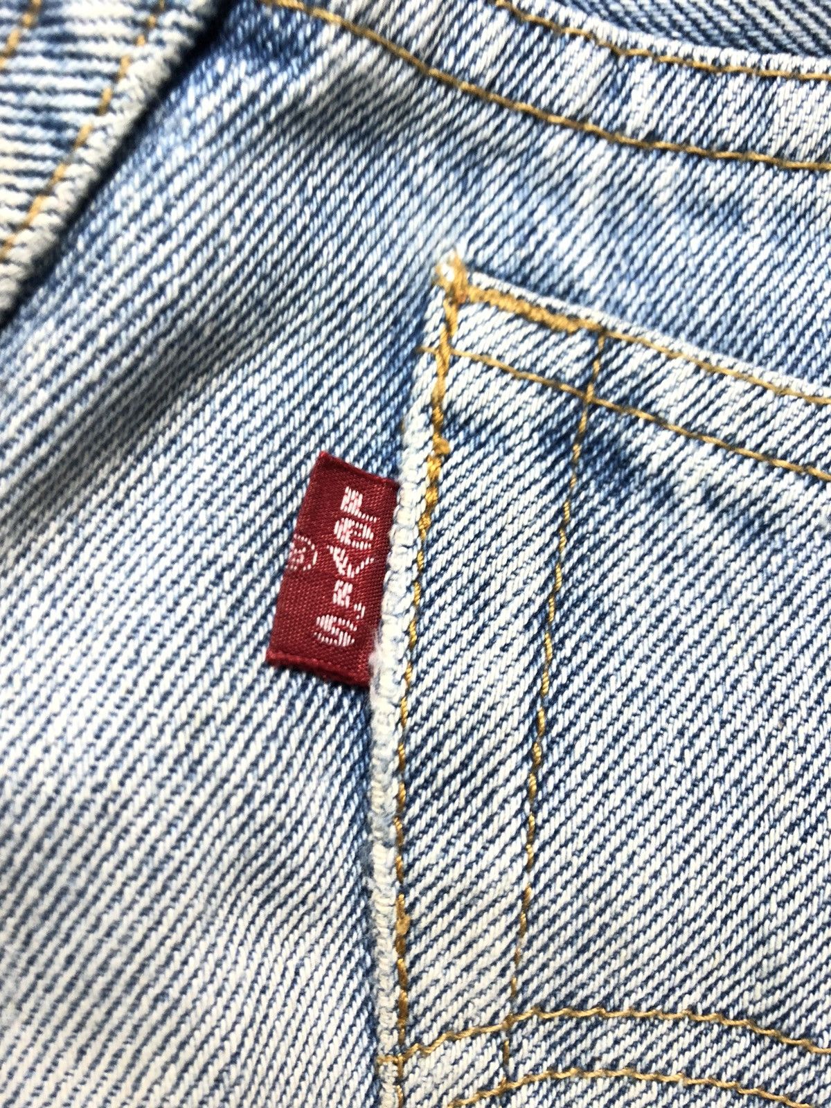 Levi's × Vintage VINTAGE 80s LEVIS BLUE WASH DISTRESSED DENIM Size US 28 / EU 44 - 4 Thumbnail
